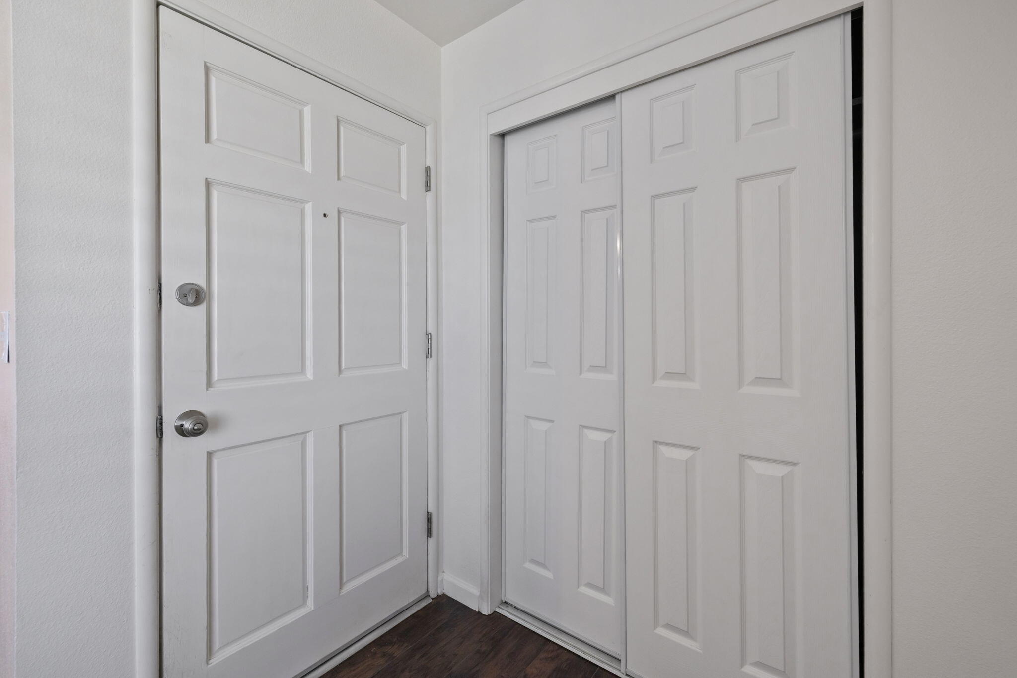 1229 N Redington St, Hanford, CA 93230