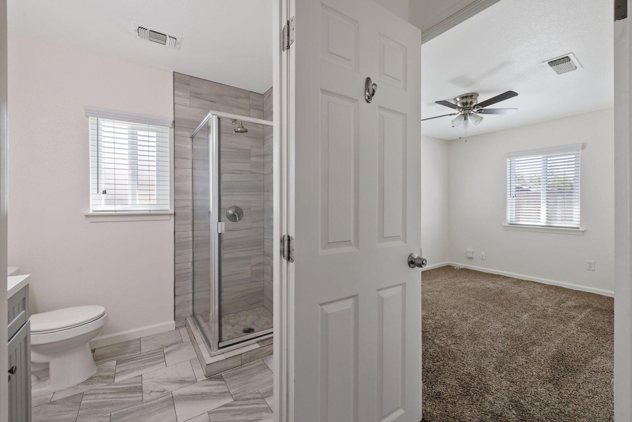 1229 N Redington St, Hanford, CA 93230