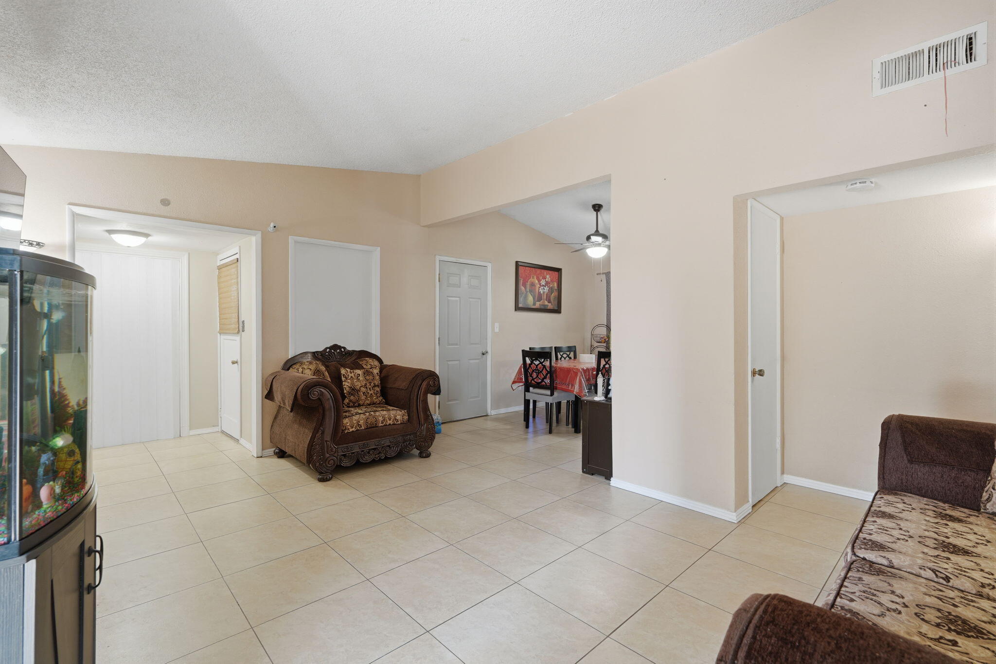 1311 N Cain, Visalia, CA 93292