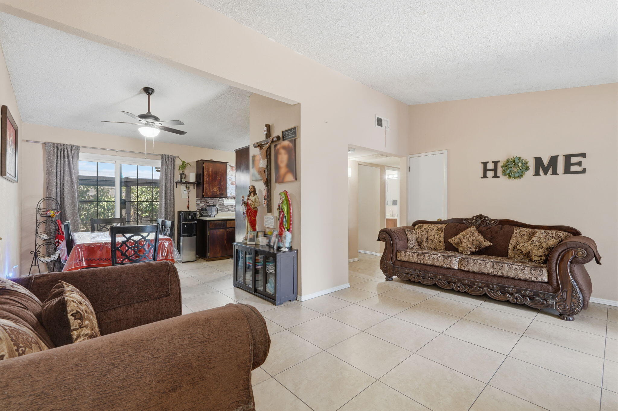1311 N Cain, Visalia, CA 93292