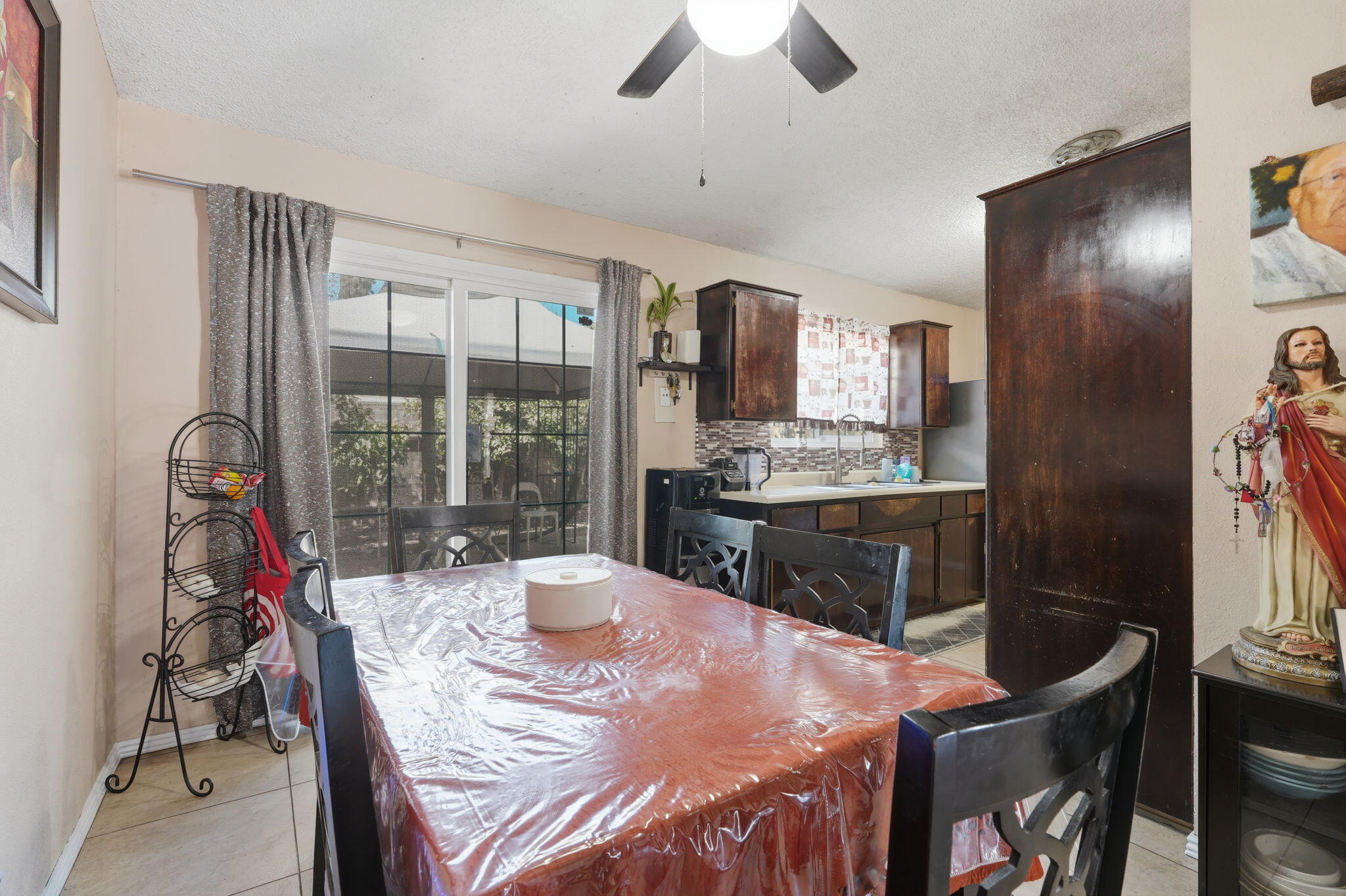 1311 N Cain, Visalia, CA 93292