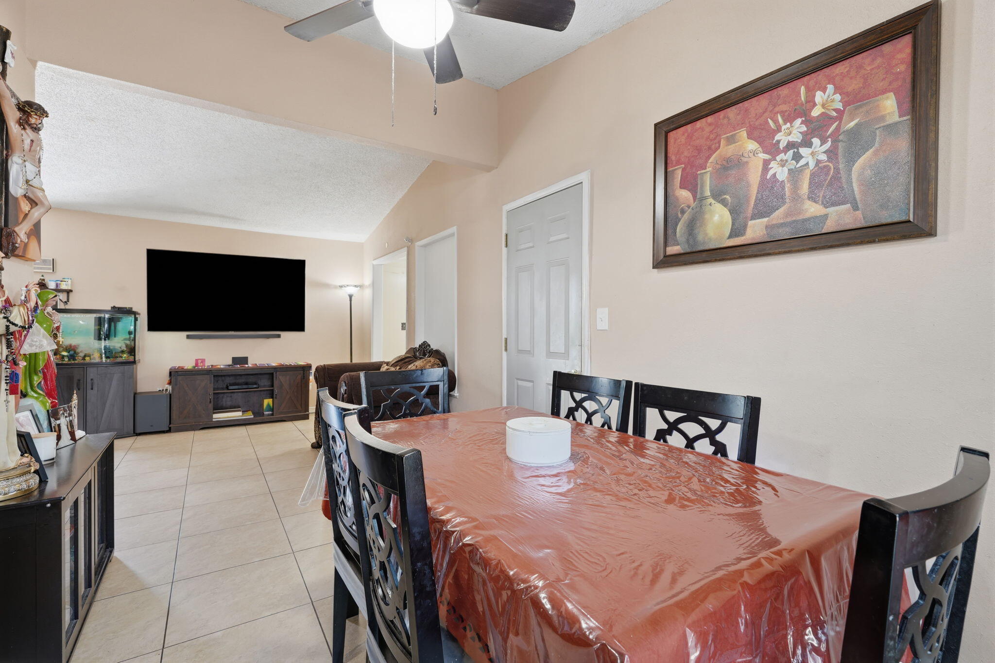 1311 N Cain, Visalia, CA 93292