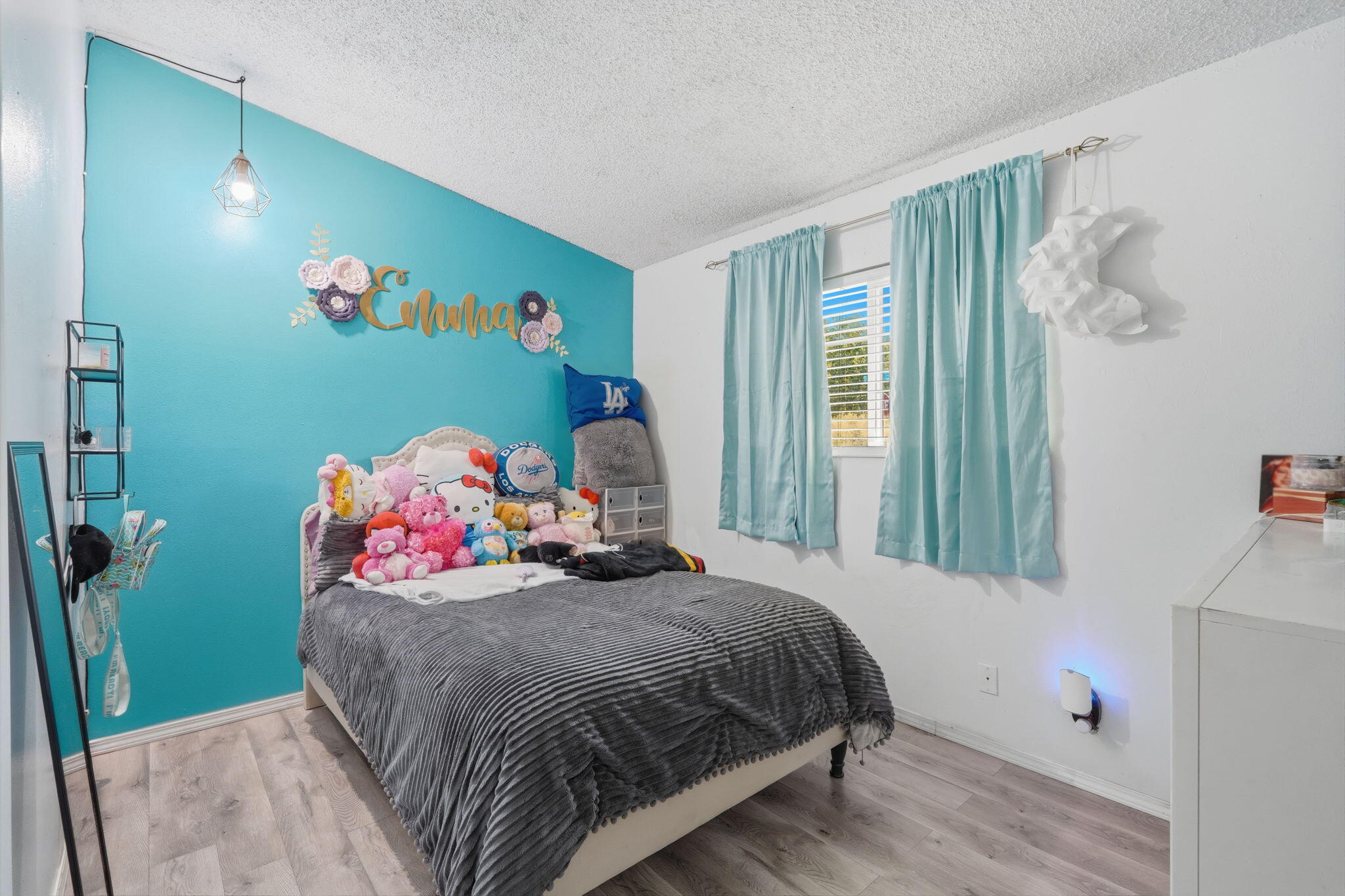 1311 N Cain, Visalia, CA 93292