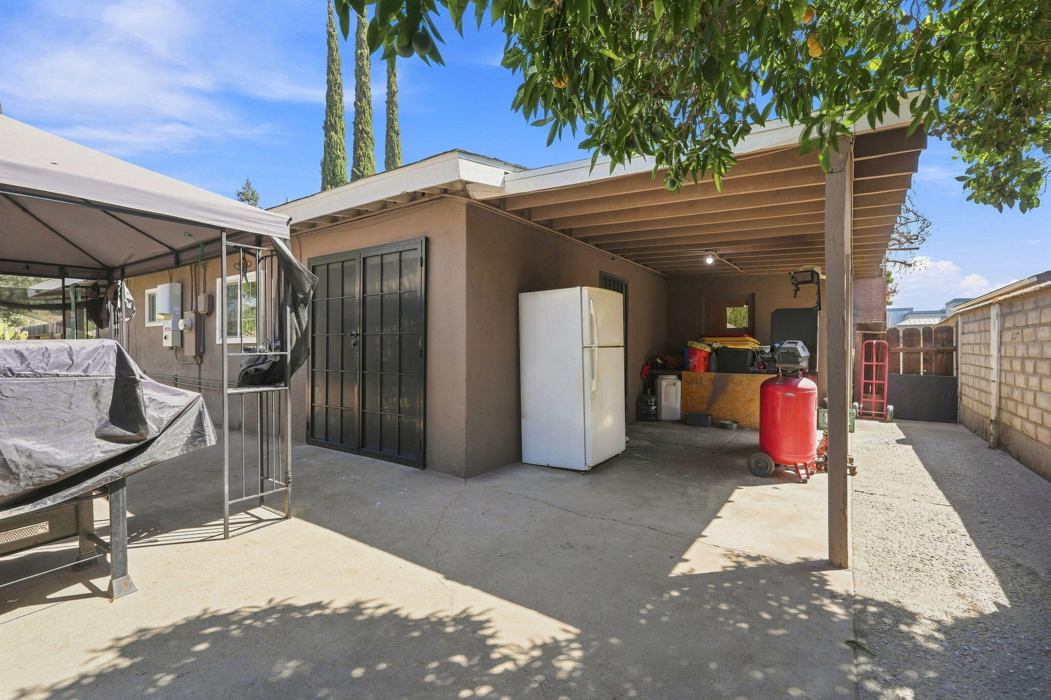 1311 N Cain, Visalia, CA 93292