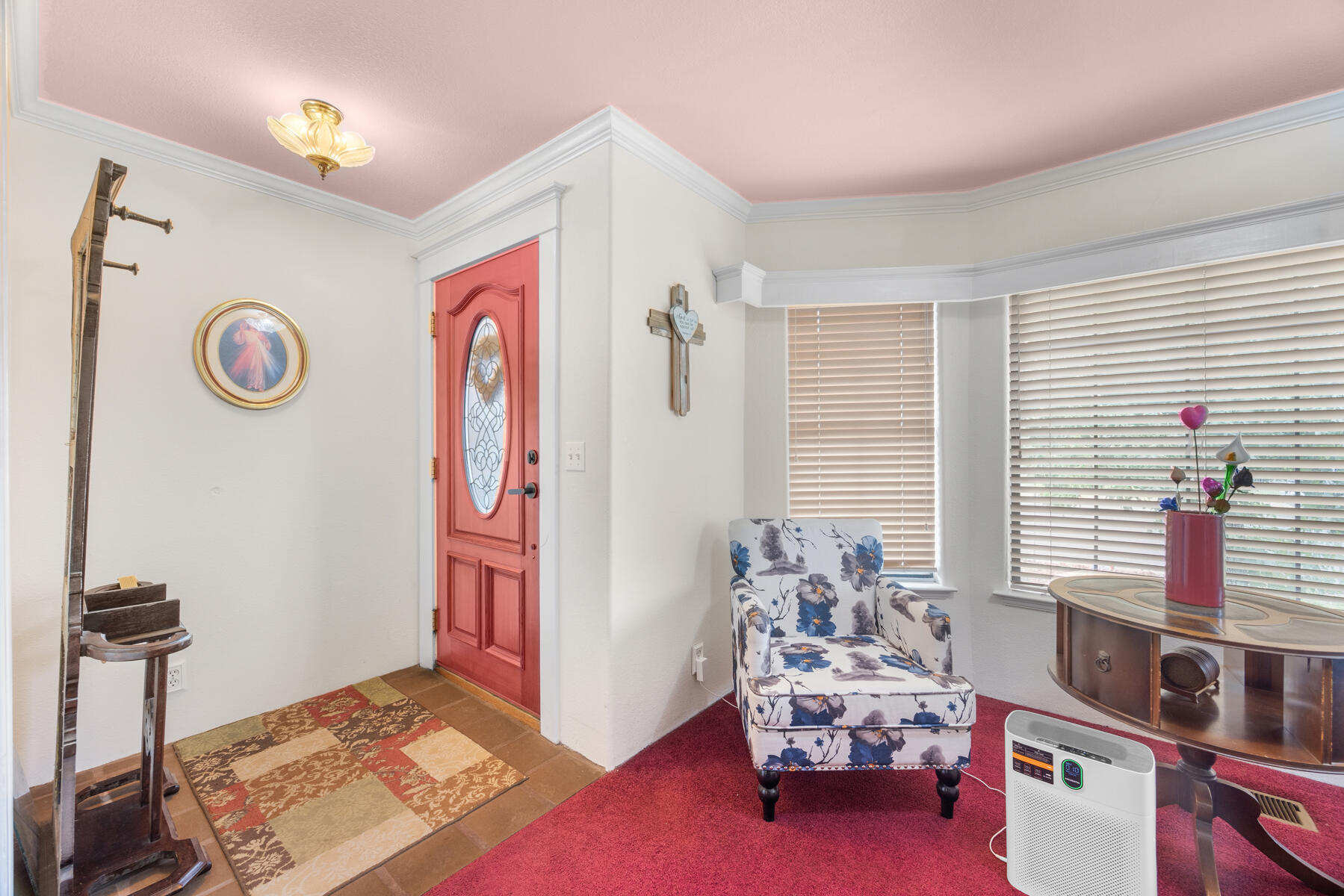 195 S Magnolia St, Woodlake, CA 93286