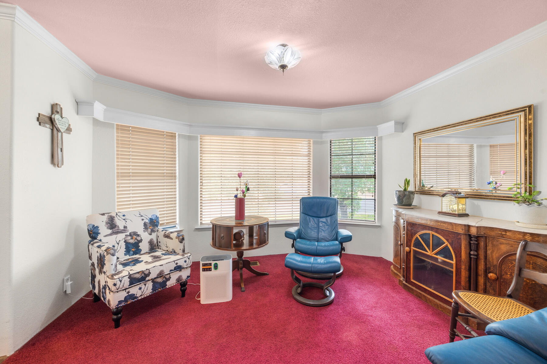 195 S Magnolia St, Woodlake, CA 93286