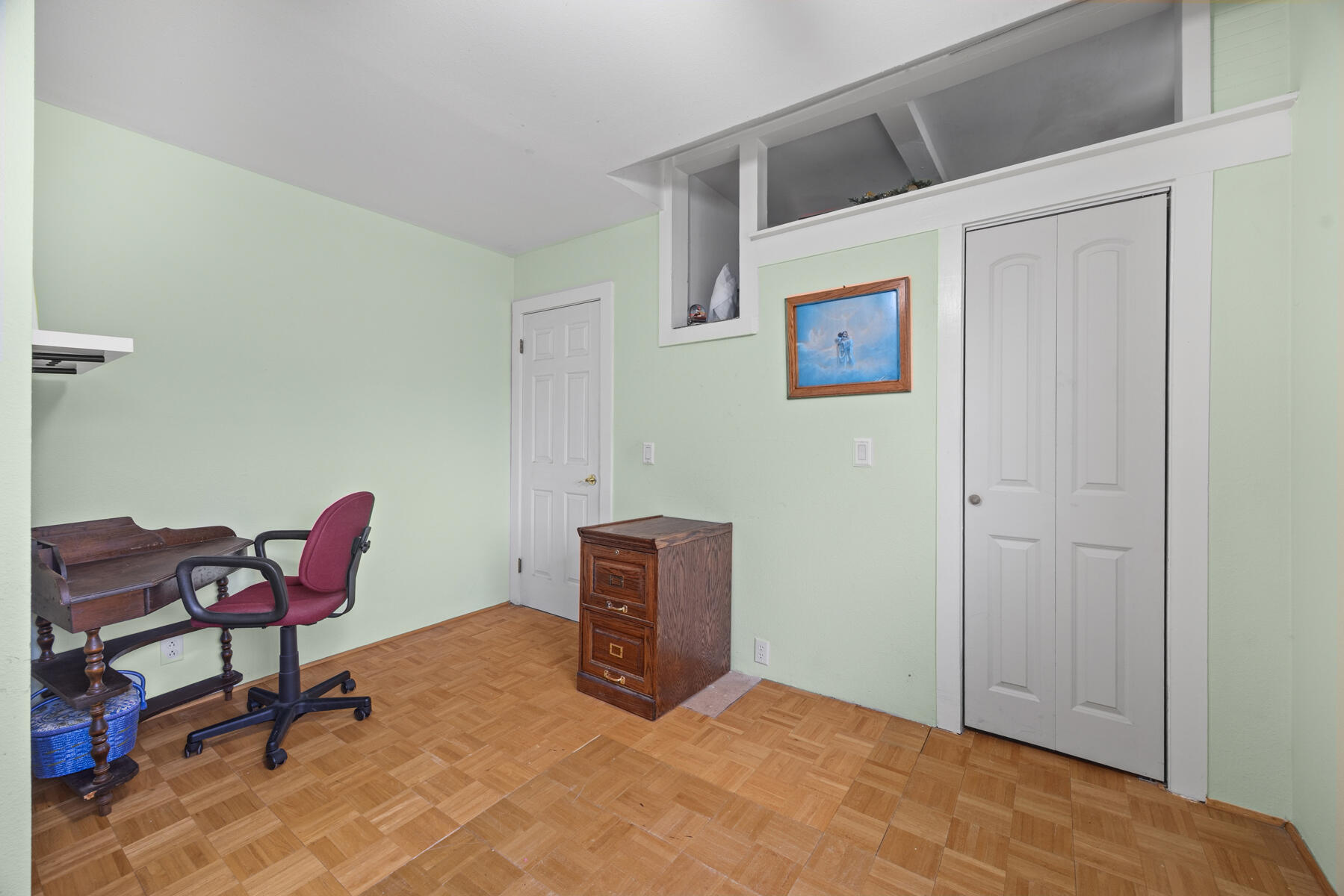 195 S Magnolia St, Woodlake, CA 93286