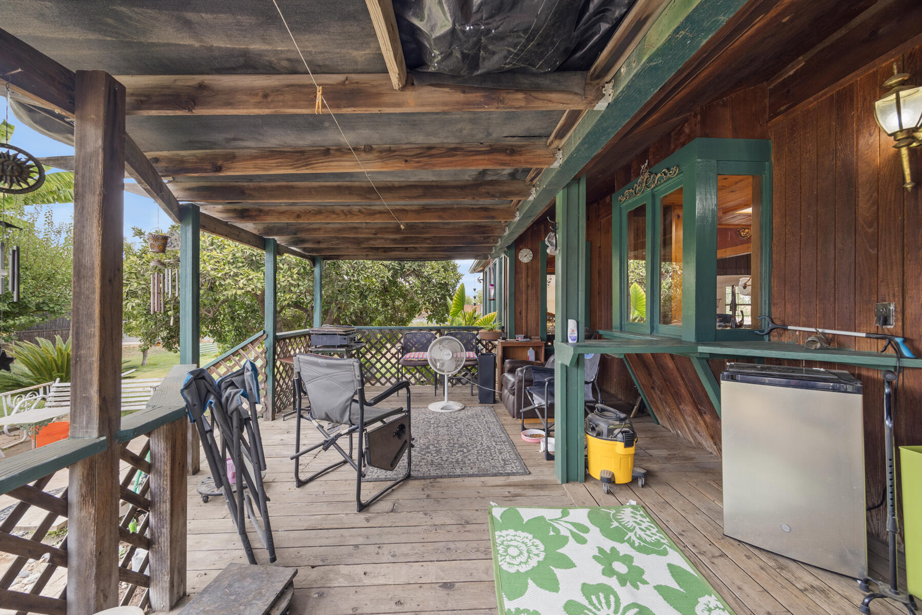195 S Magnolia St, Woodlake, CA 93286