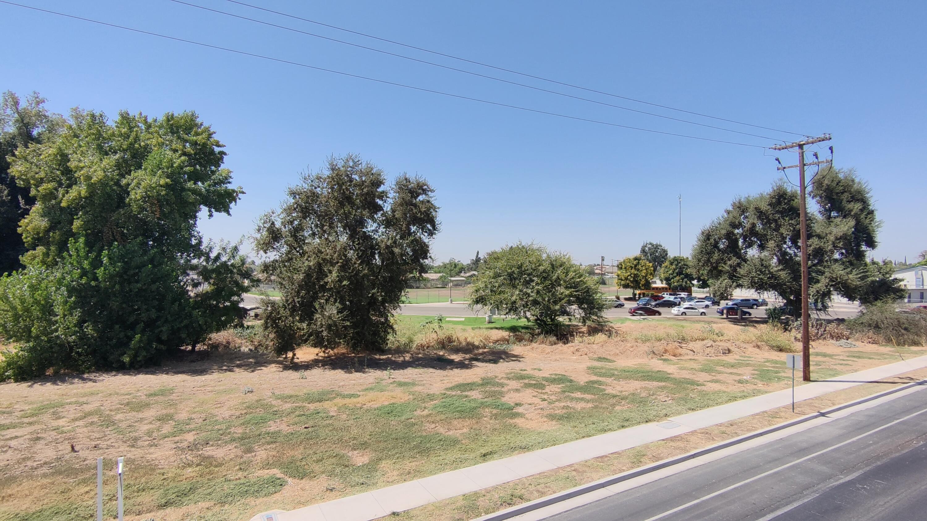 509 S Farmersville Blvd, Farmersville, CA 93223