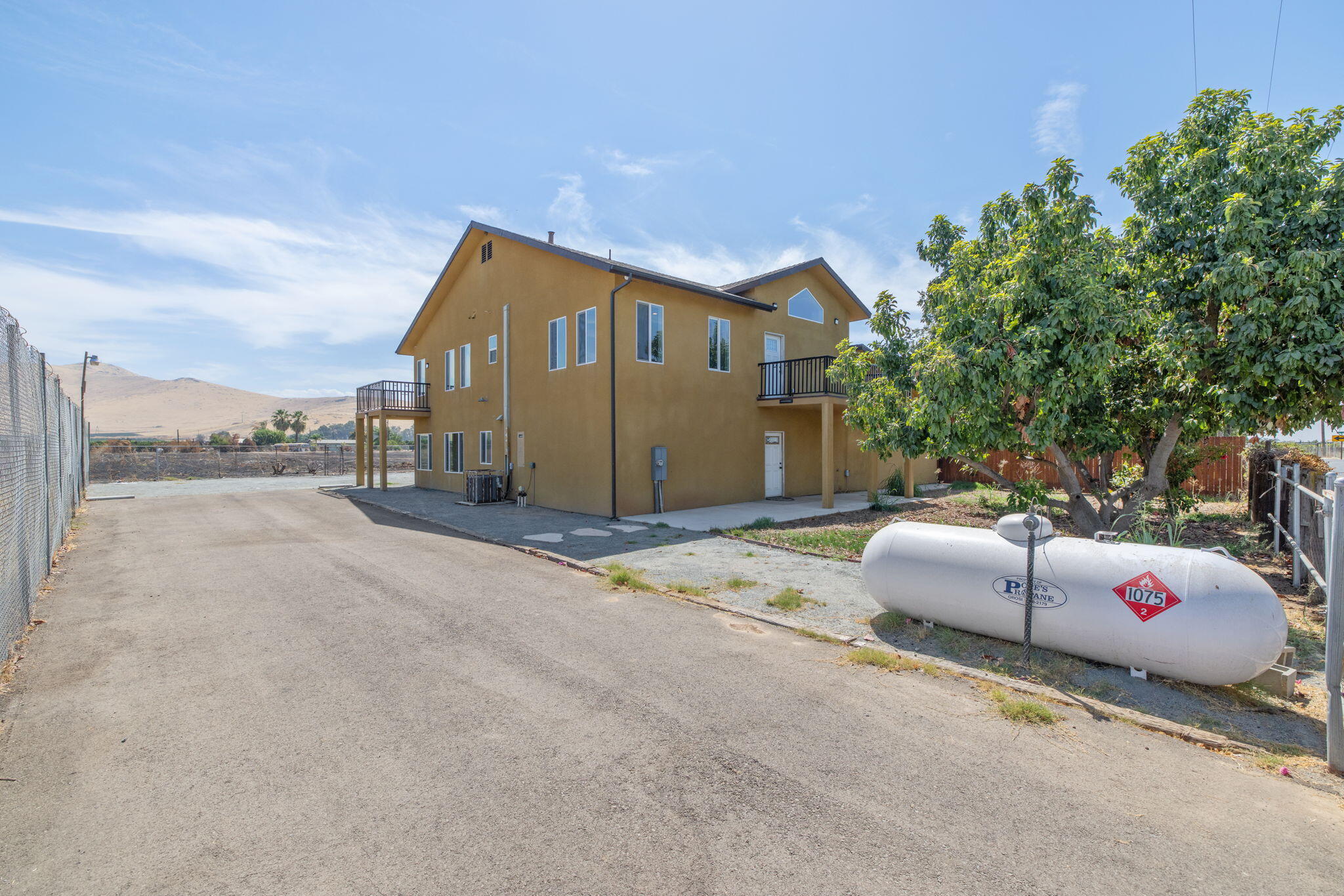 14010 Avenue 400, Cutler, CA 93615