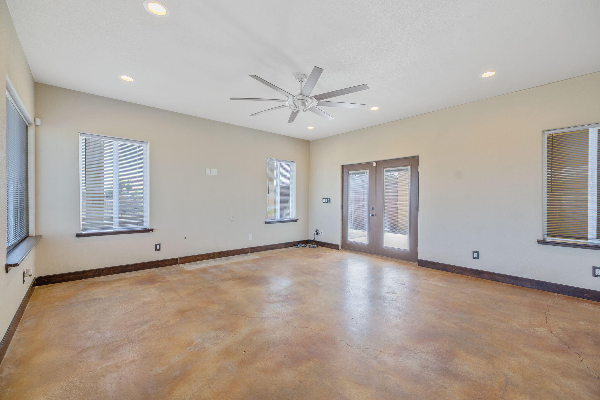 14010 Avenue 400, Cutler, CA 93615
