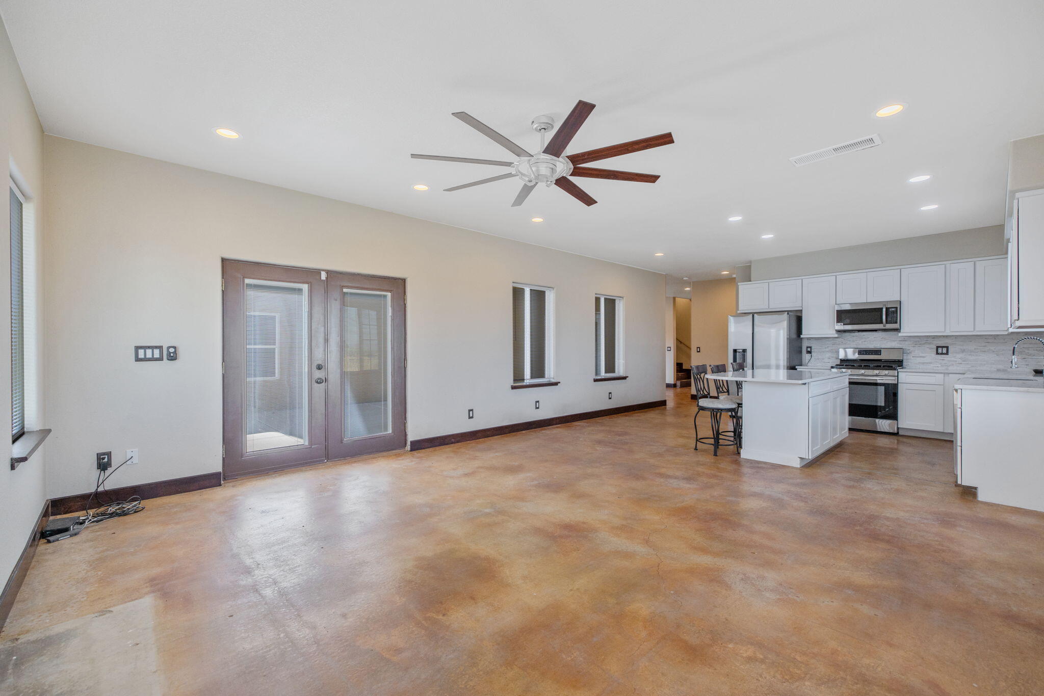 14010 Avenue 400, Cutler, CA 93615