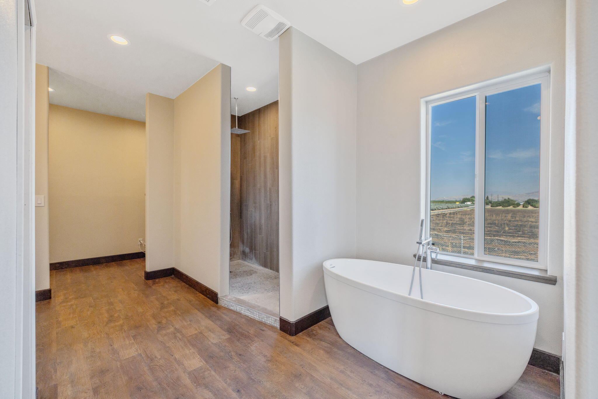 14010 Avenue 400, Cutler, CA 93615