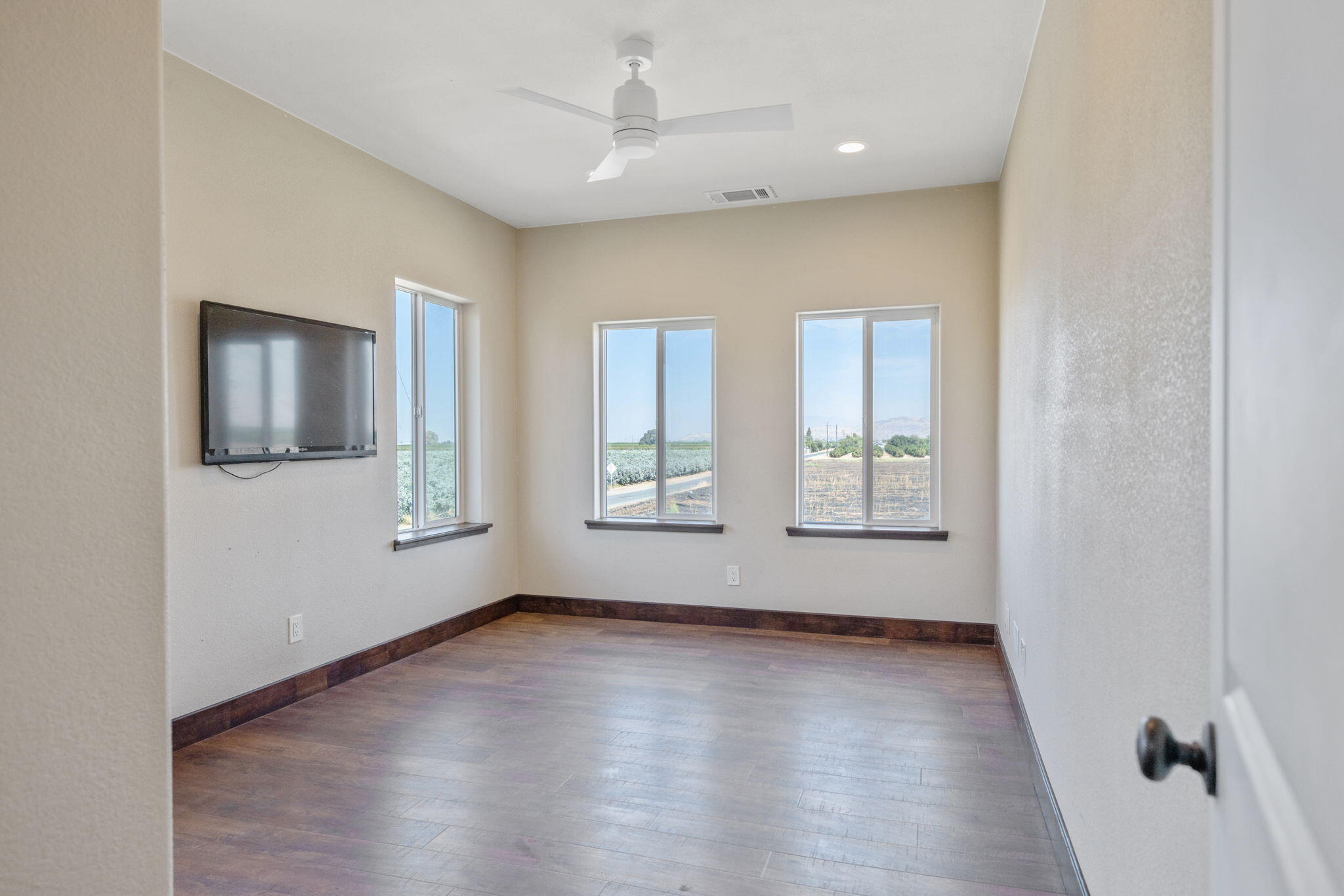 14010 Avenue 400, Cutler, CA 93615