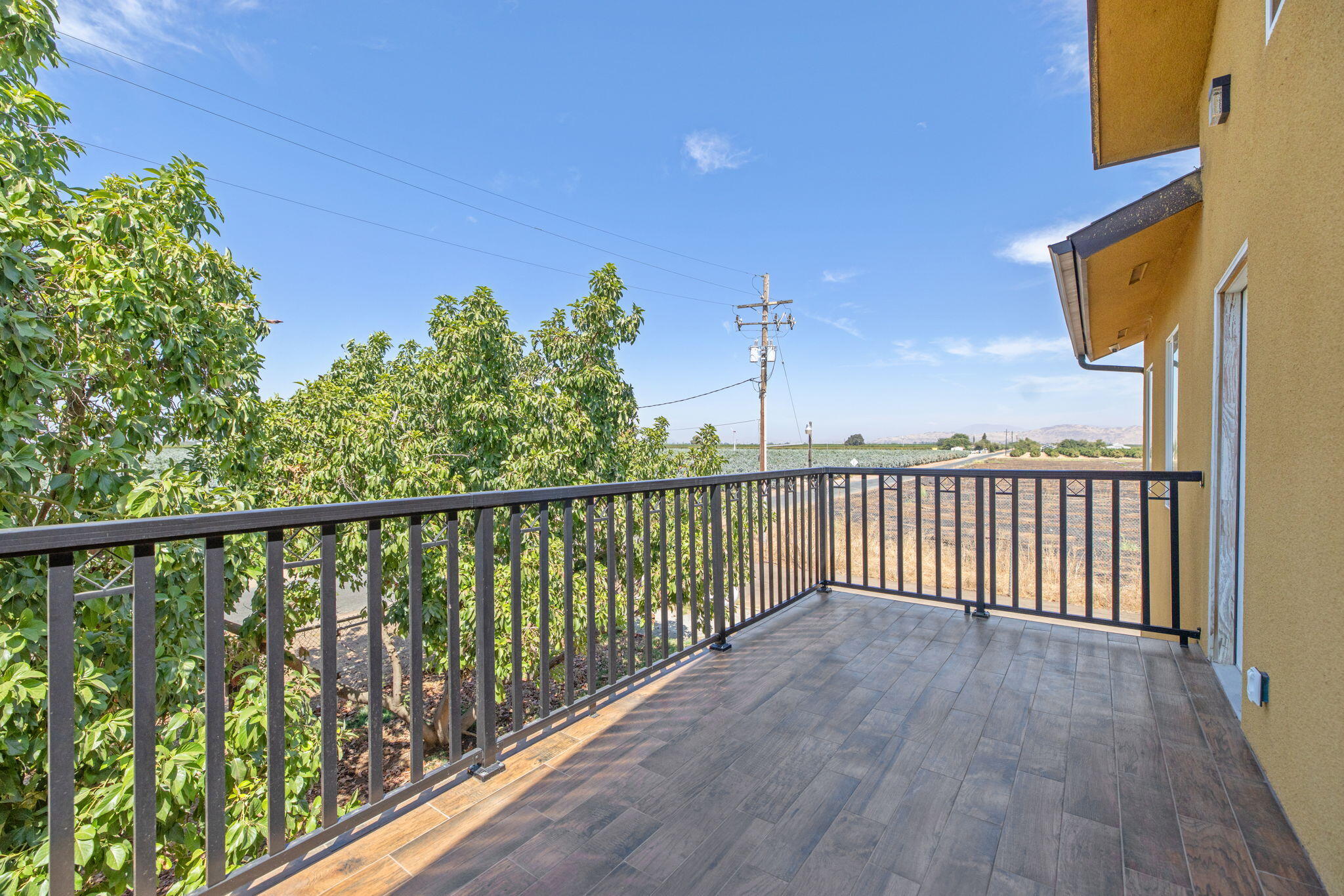 14010 Avenue 400, Cutler, CA 93615