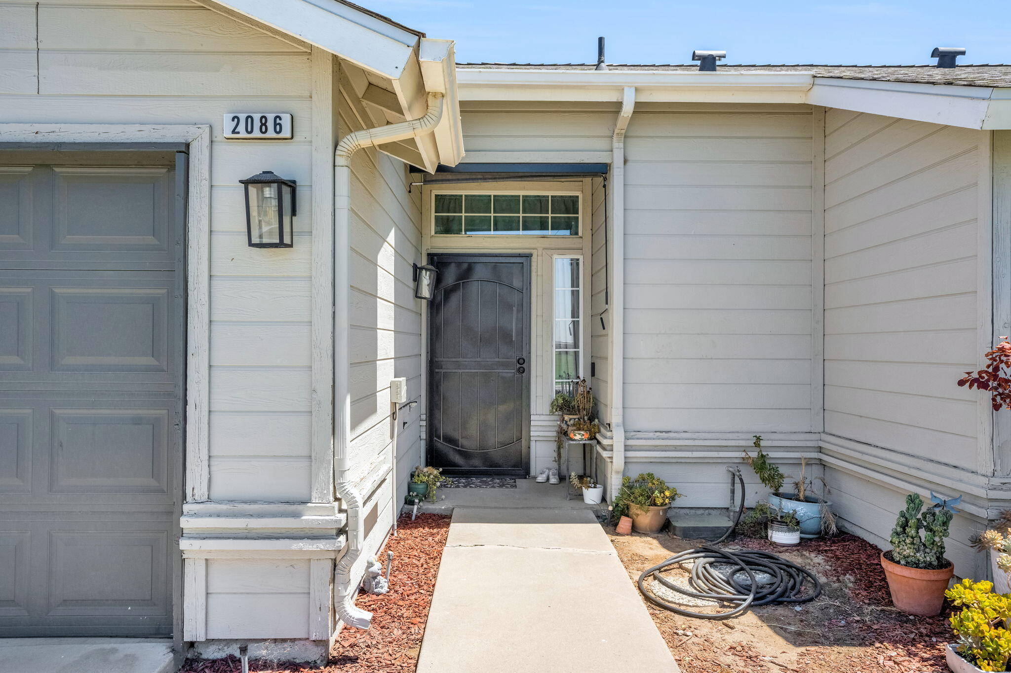 2086 Mitchell Ave, Selma, CA 93662