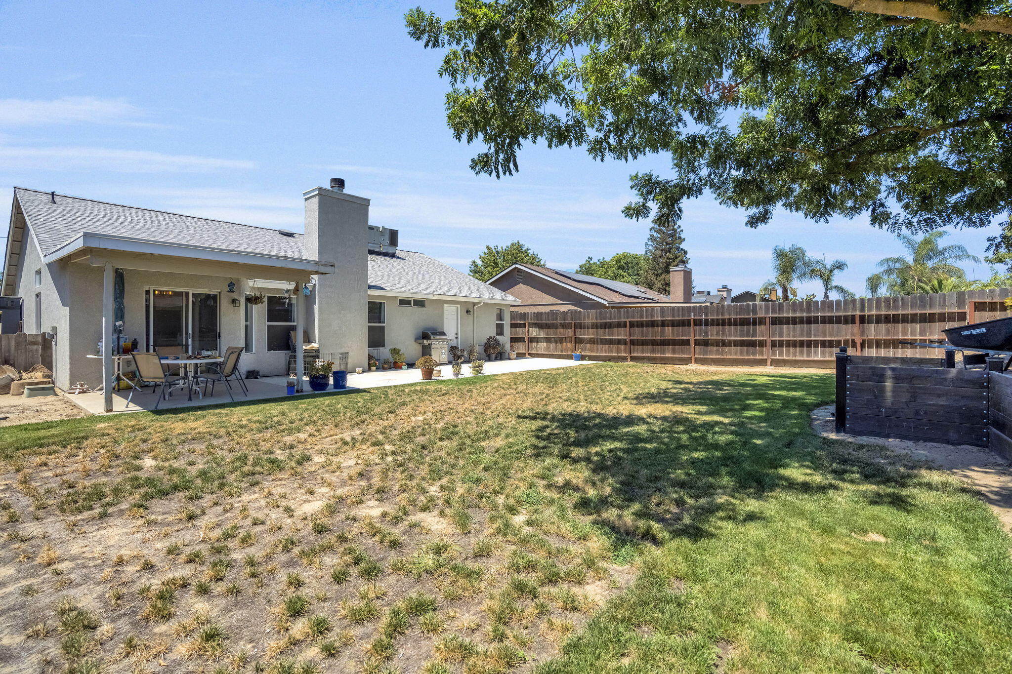 2086 Mitchell Ave, Selma, CA 93662