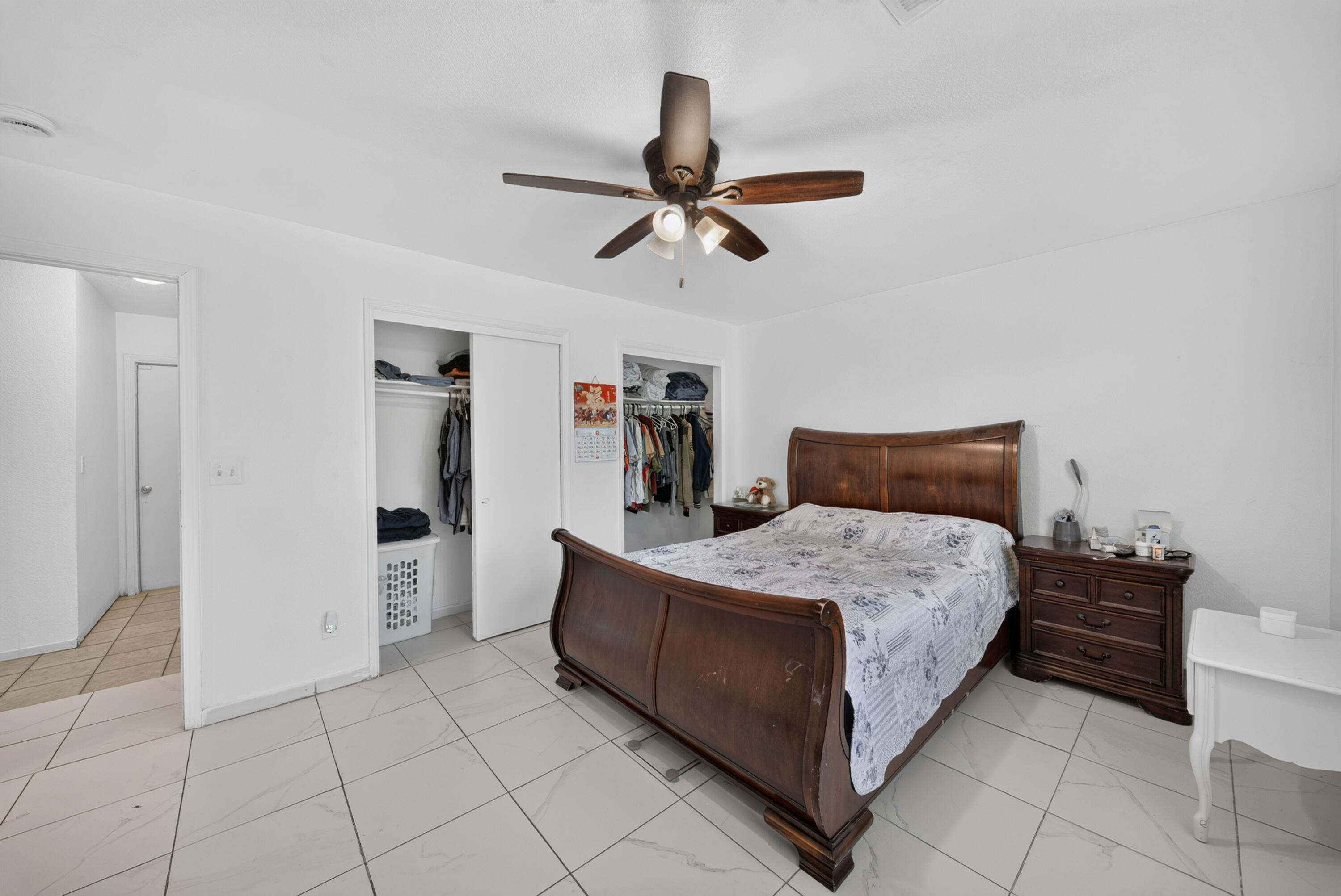 925 W Maple Ave, Tulare, CA 93274