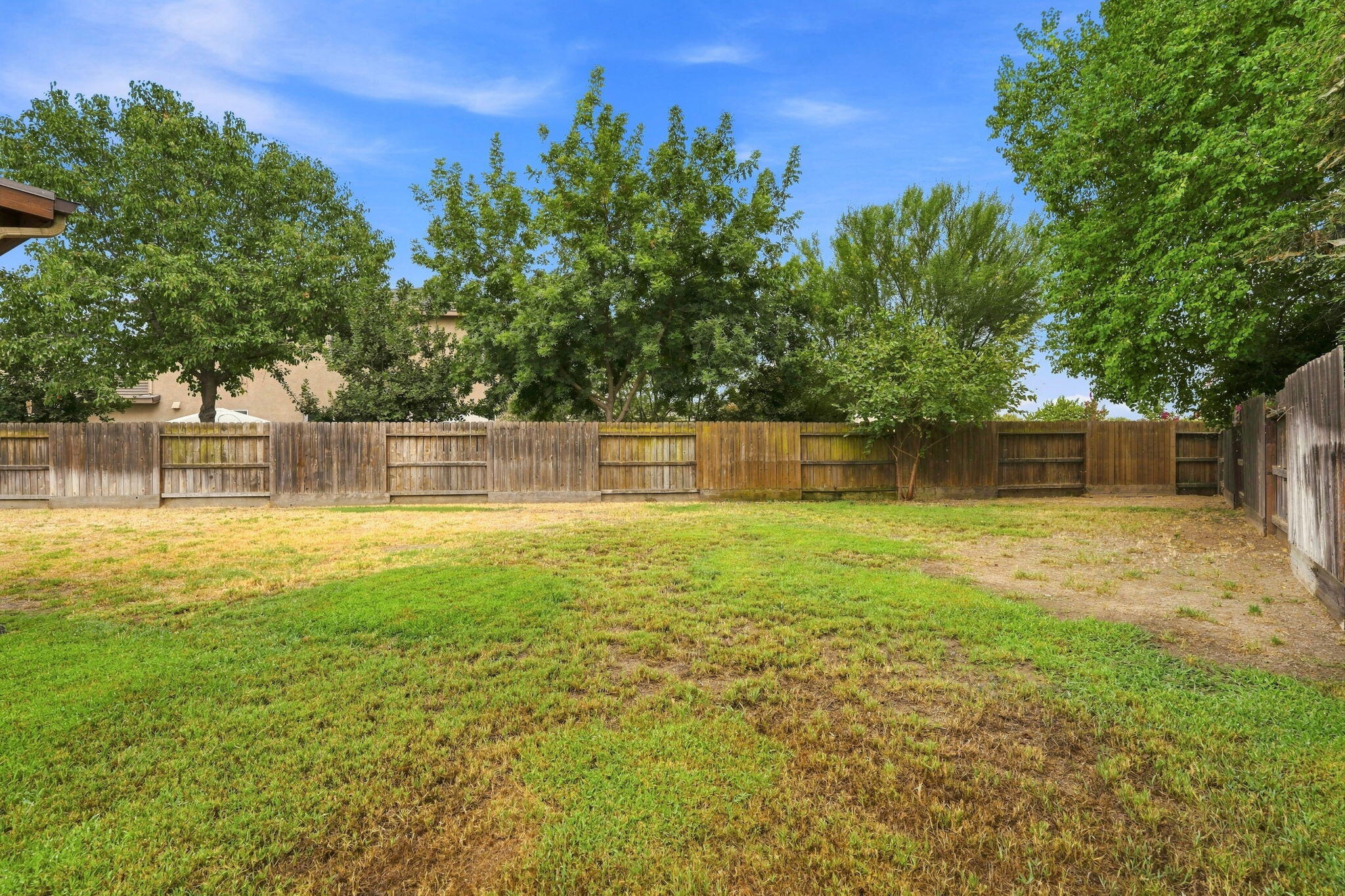 4225 W Ceres Ct, Visalia, CA 93291