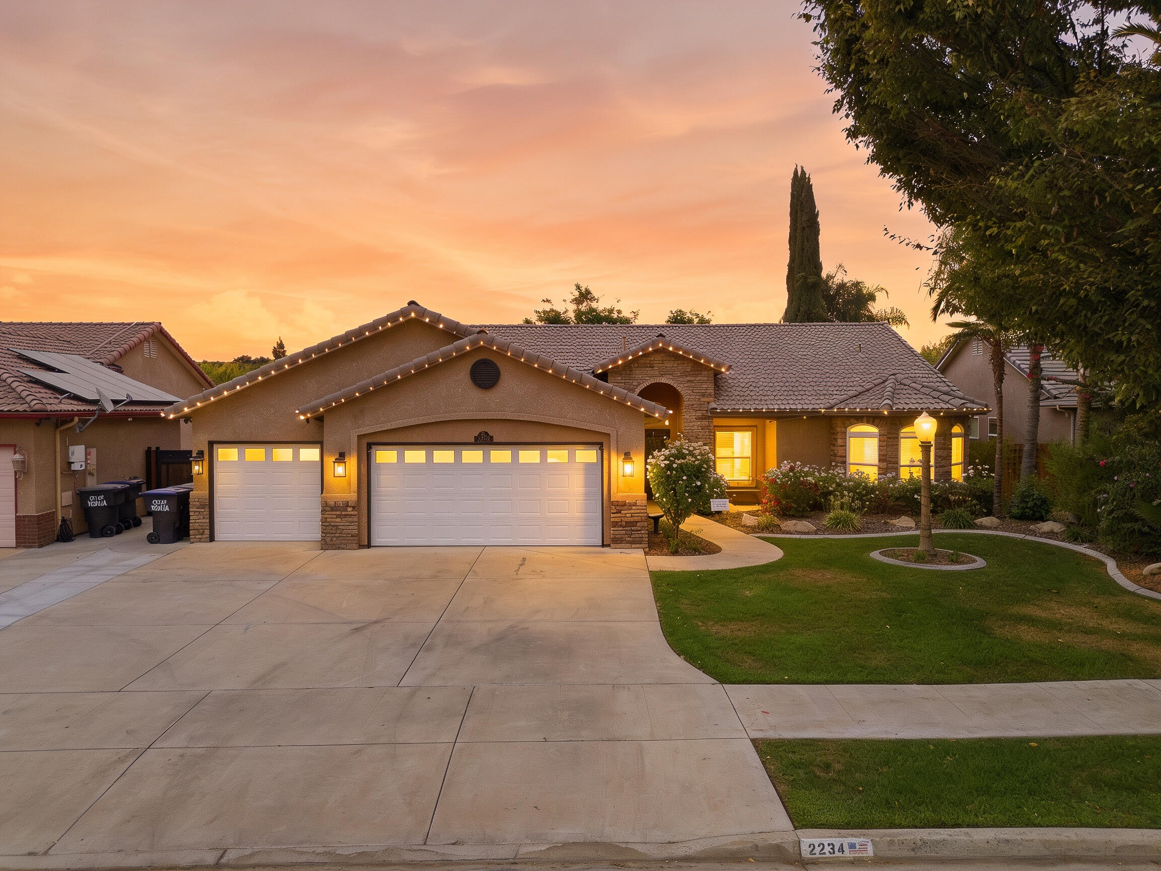 2234 N Carson Ct, Visalia, CA 93291