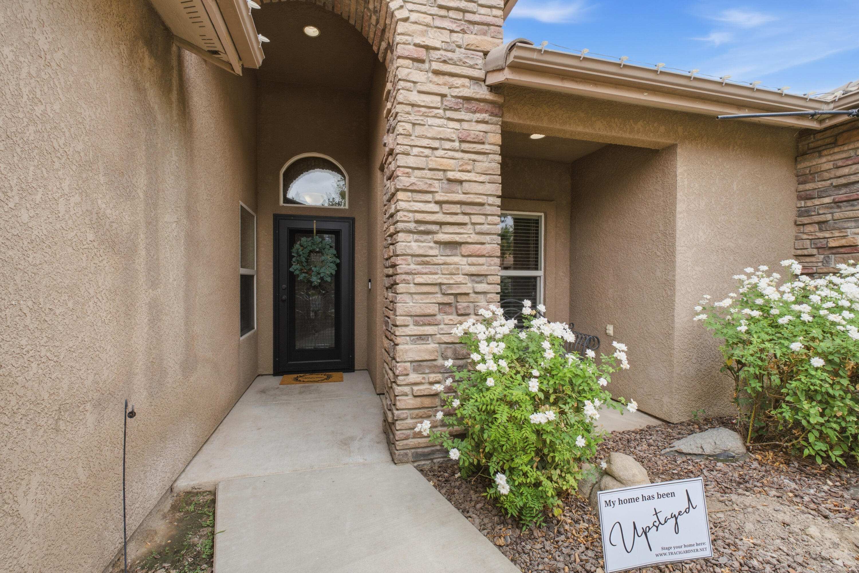 2234 N Carson Ct, Visalia, CA 93291