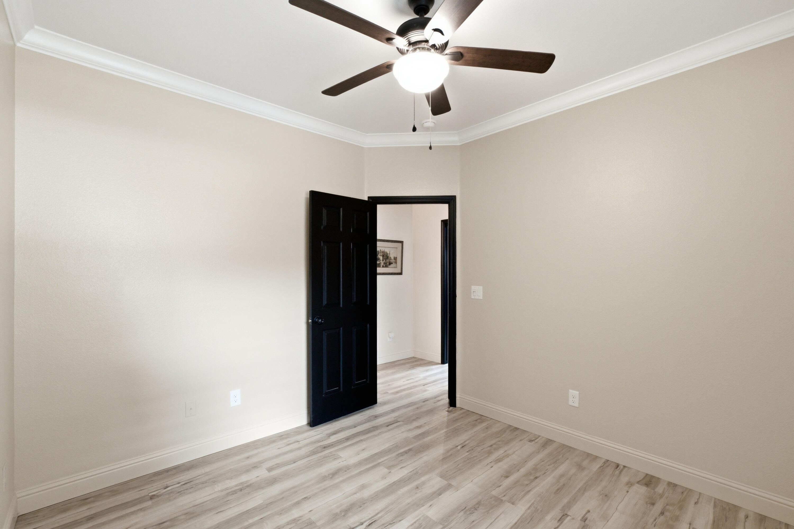 2234 N Carson Ct, Visalia, CA 93291