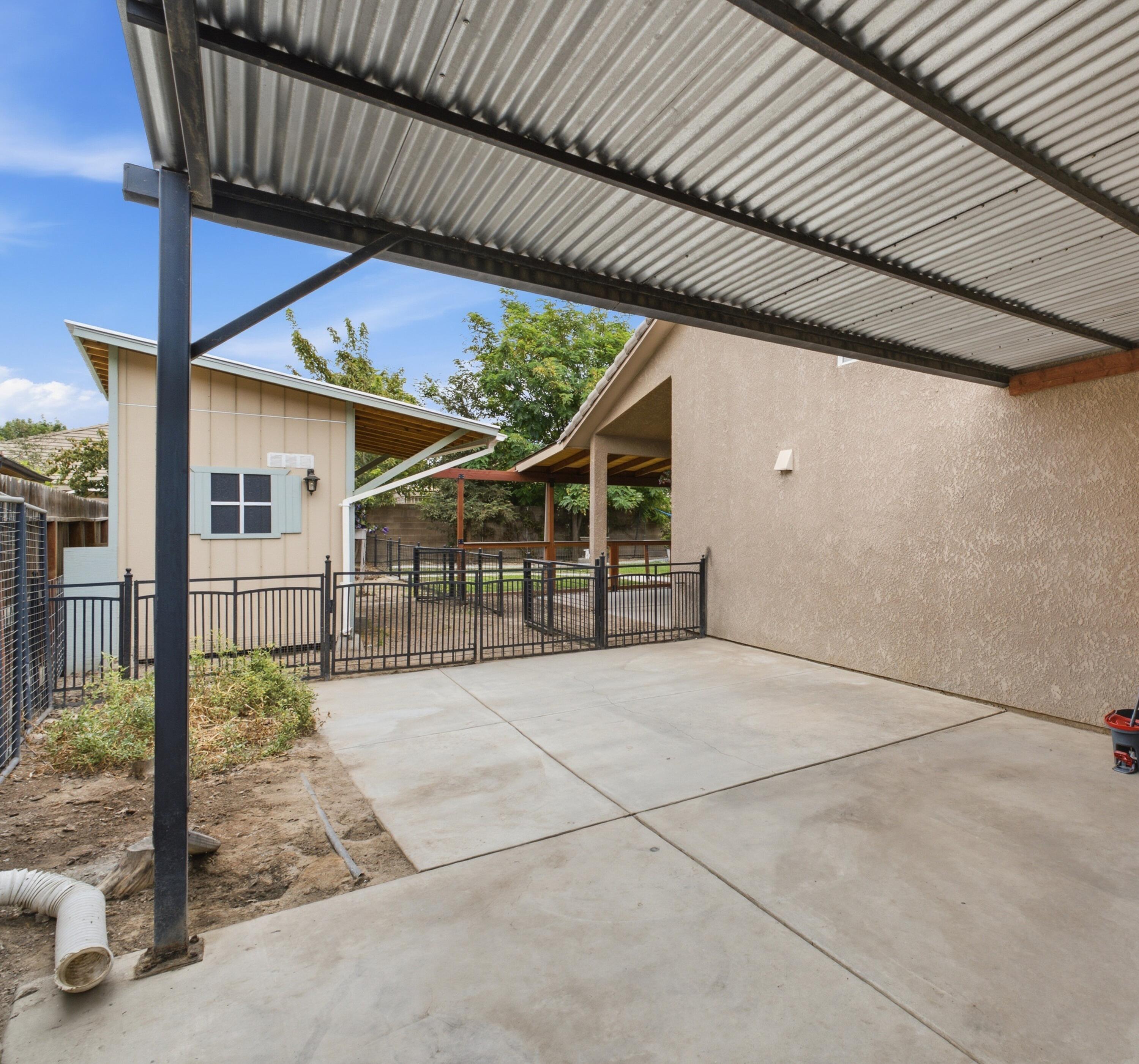 2234 N Carson Ct, Visalia, CA 93291