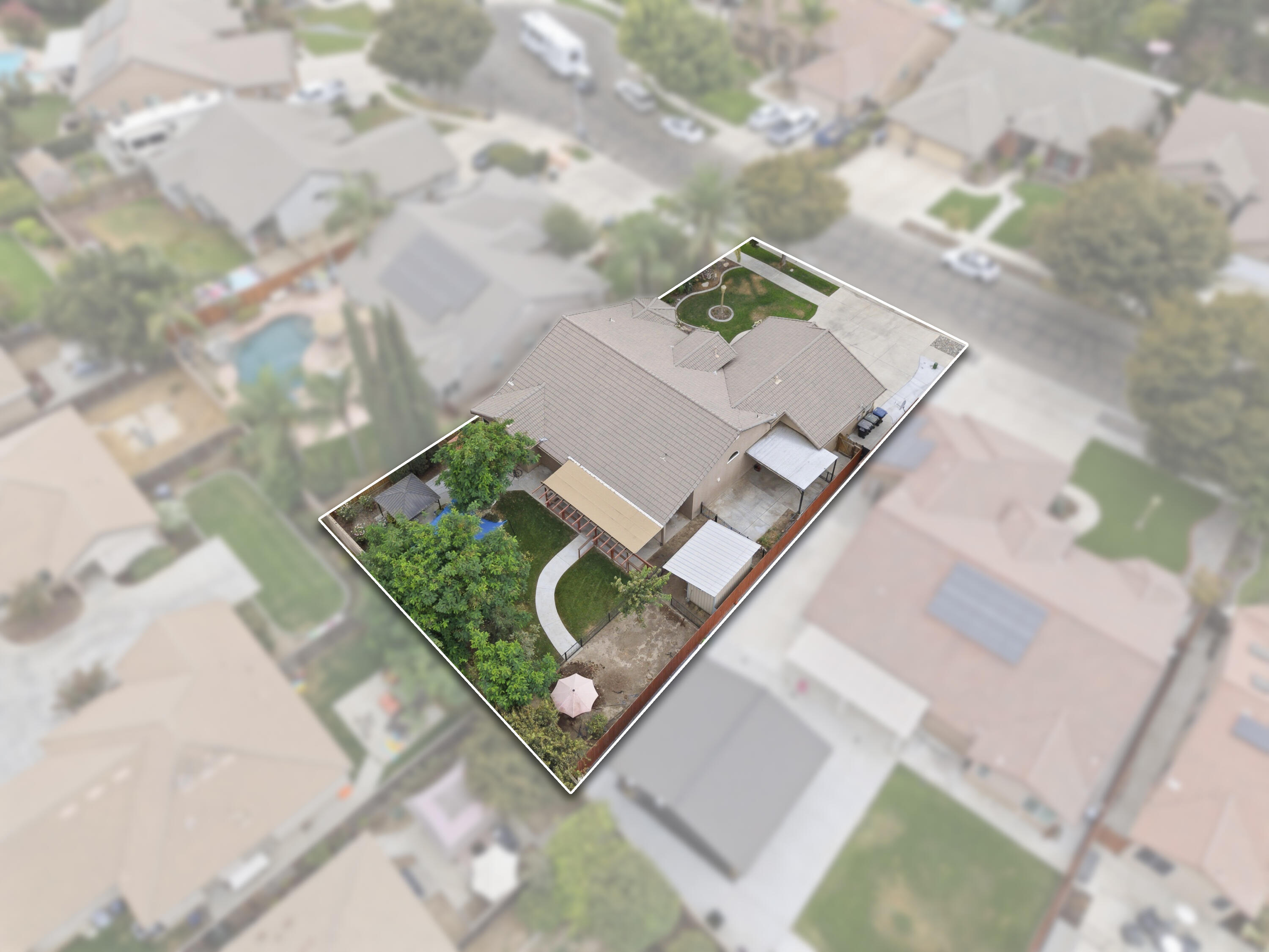 2234 N Carson Ct, Visalia, CA 93291