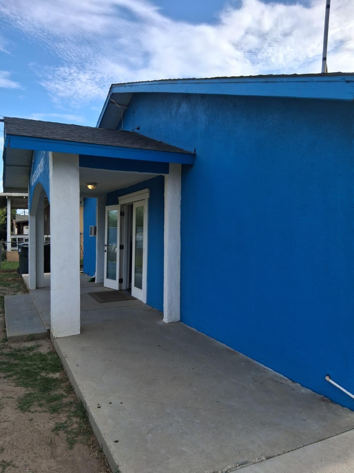 954 Walnut St, Pixley, CA 93256