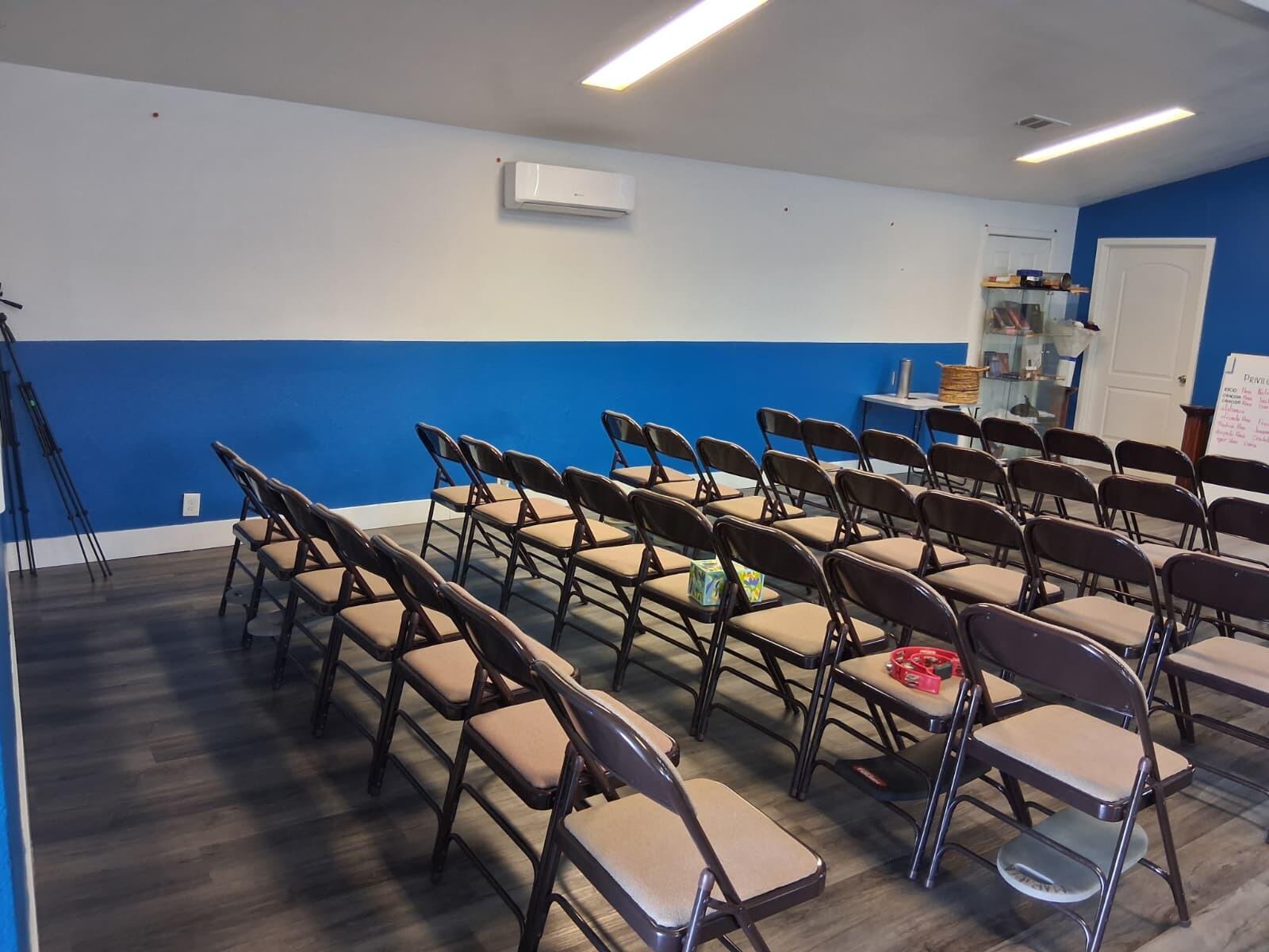 954 Walnut St, Pixley, CA 93256