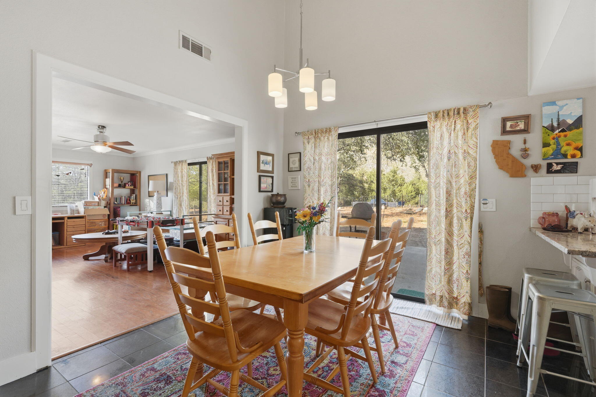 41113 Oak Ridge Dr #A, Three Rivers, CA 93271