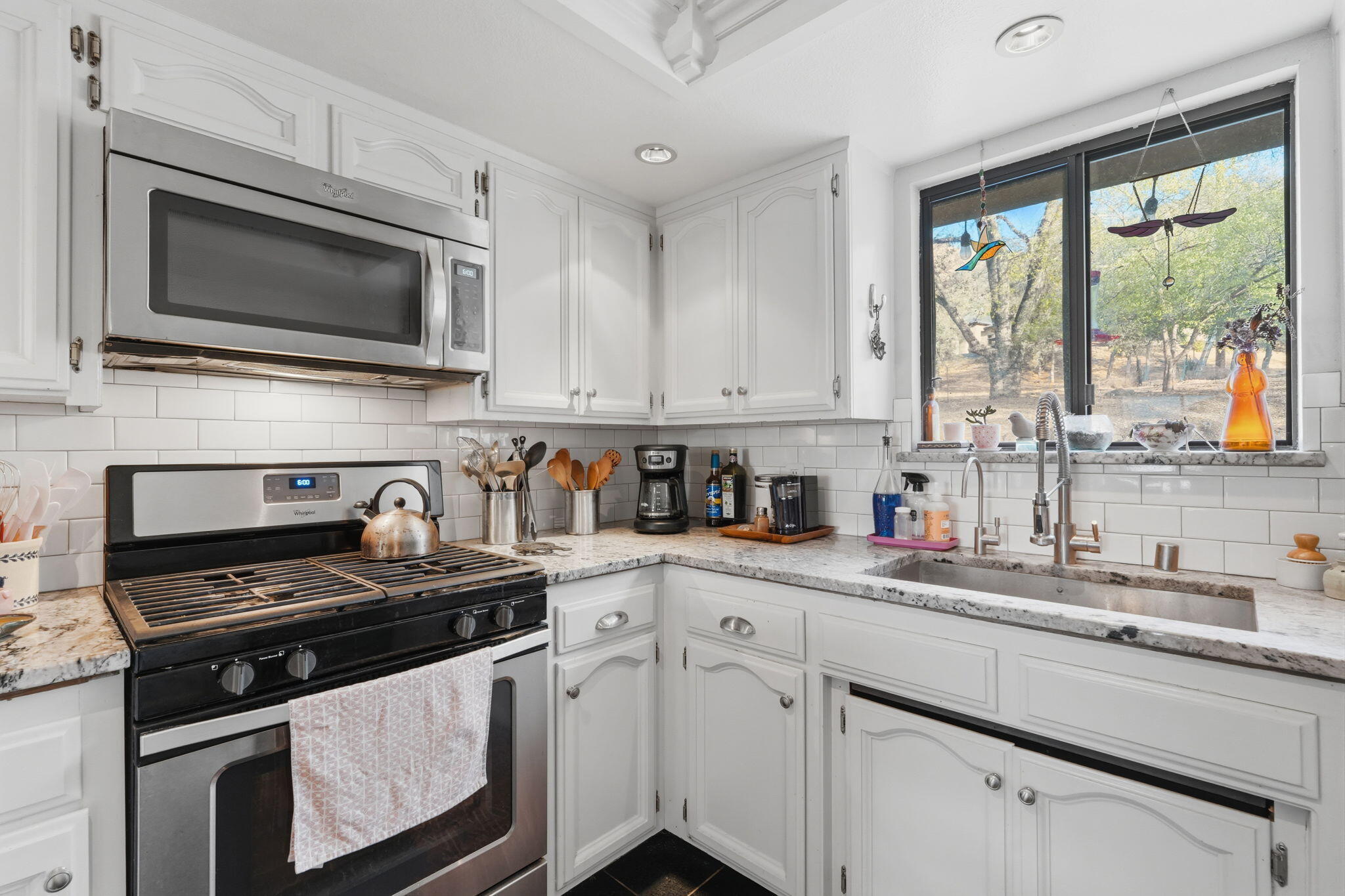 41113 Oak Ridge Dr #A, Three Rivers, CA 93271