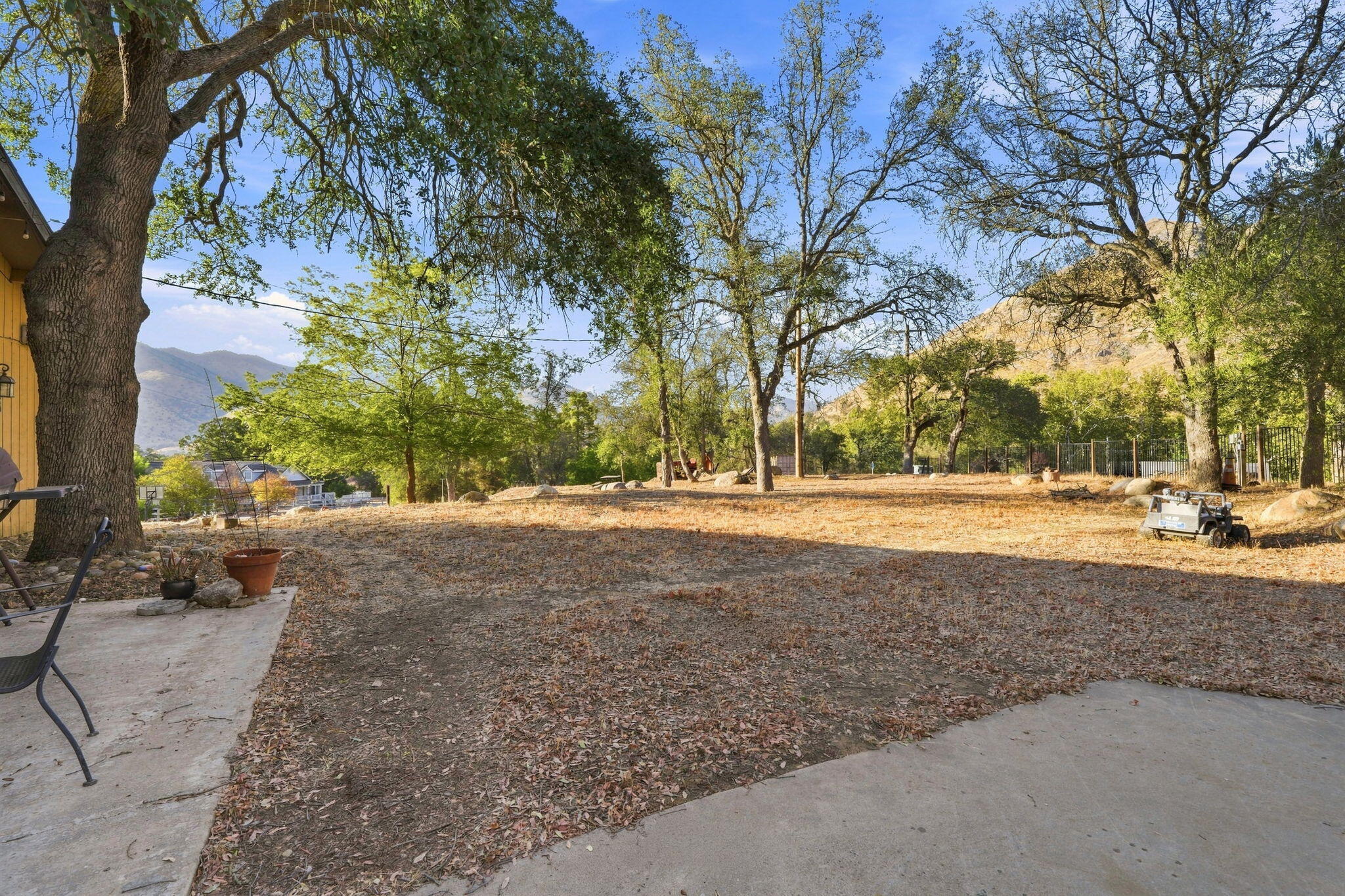 41113 Oak Ridge Dr #A, Three Rivers, CA 93271