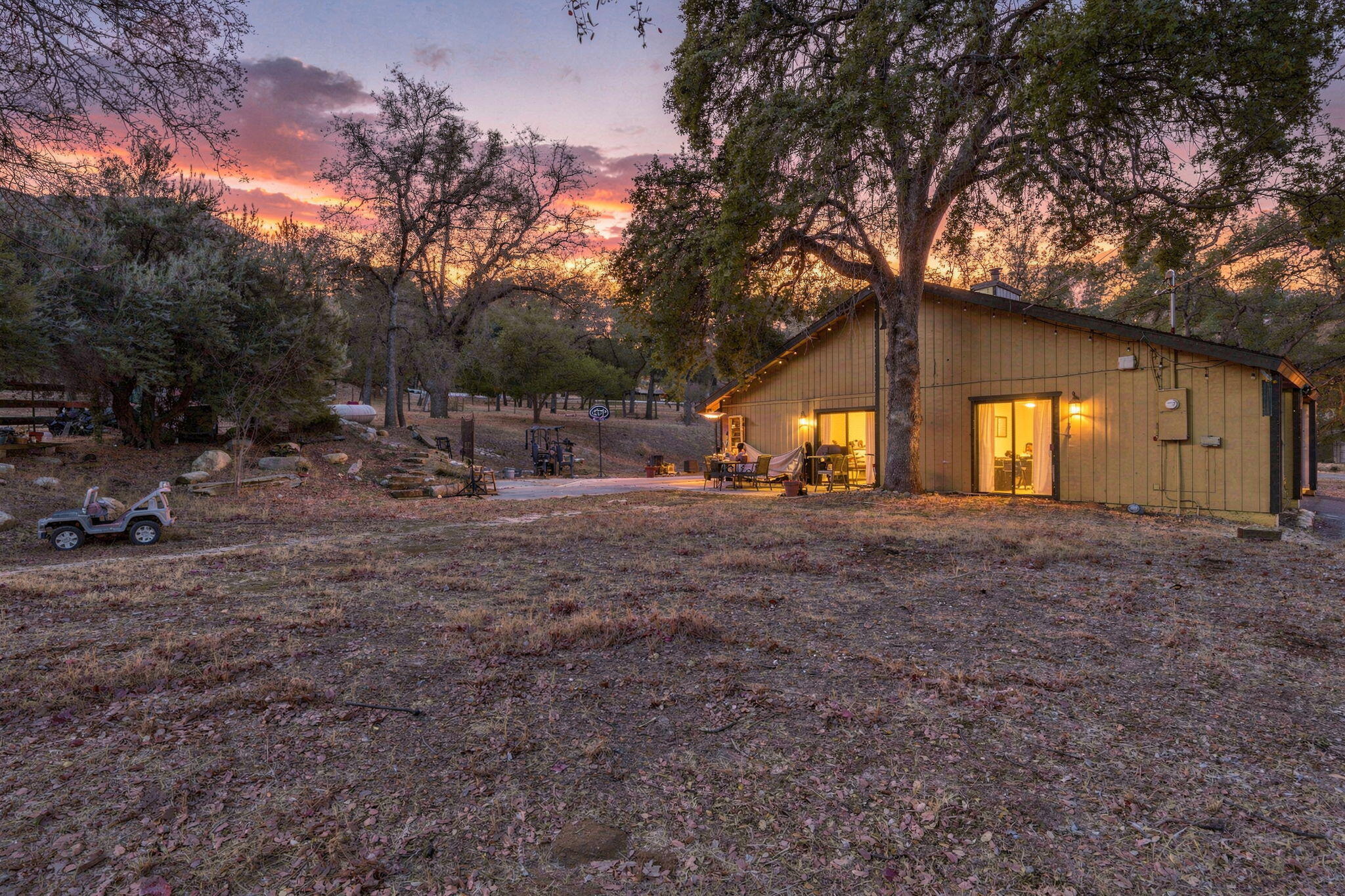 41113 Oak Ridge Dr #A, Three Rivers, CA 93271