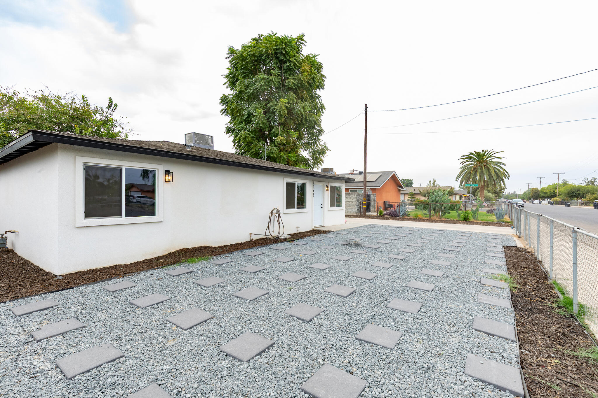 1948 N Encina St, Visalia, CA 93291