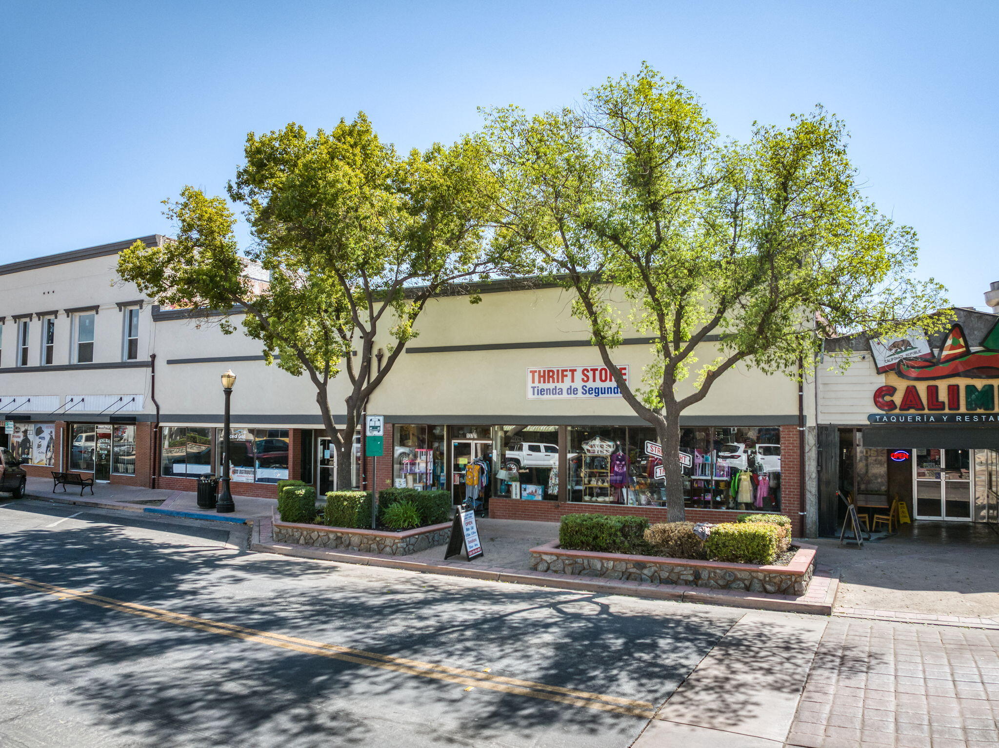 137 N L St, Dinuba, CA 93618