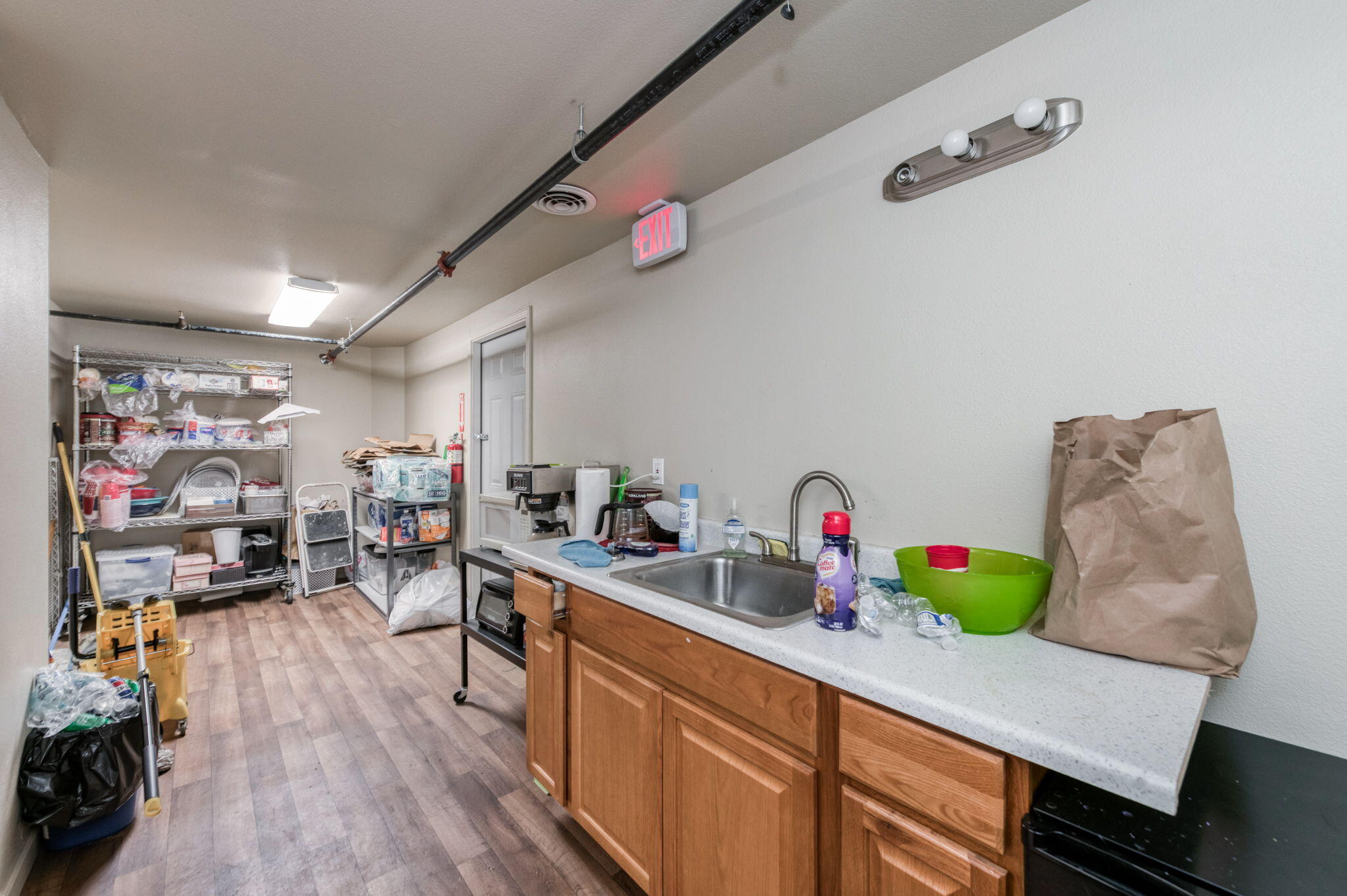 137 N L St, Dinuba, CA 93618