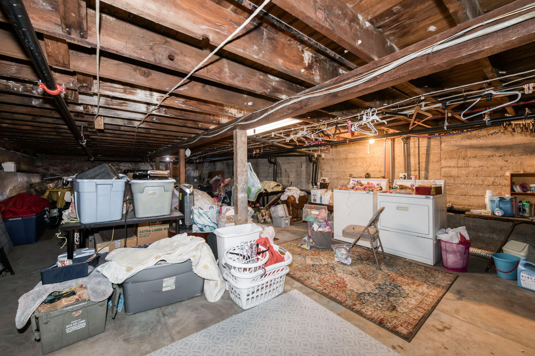 137 N L St, Dinuba, CA 93618