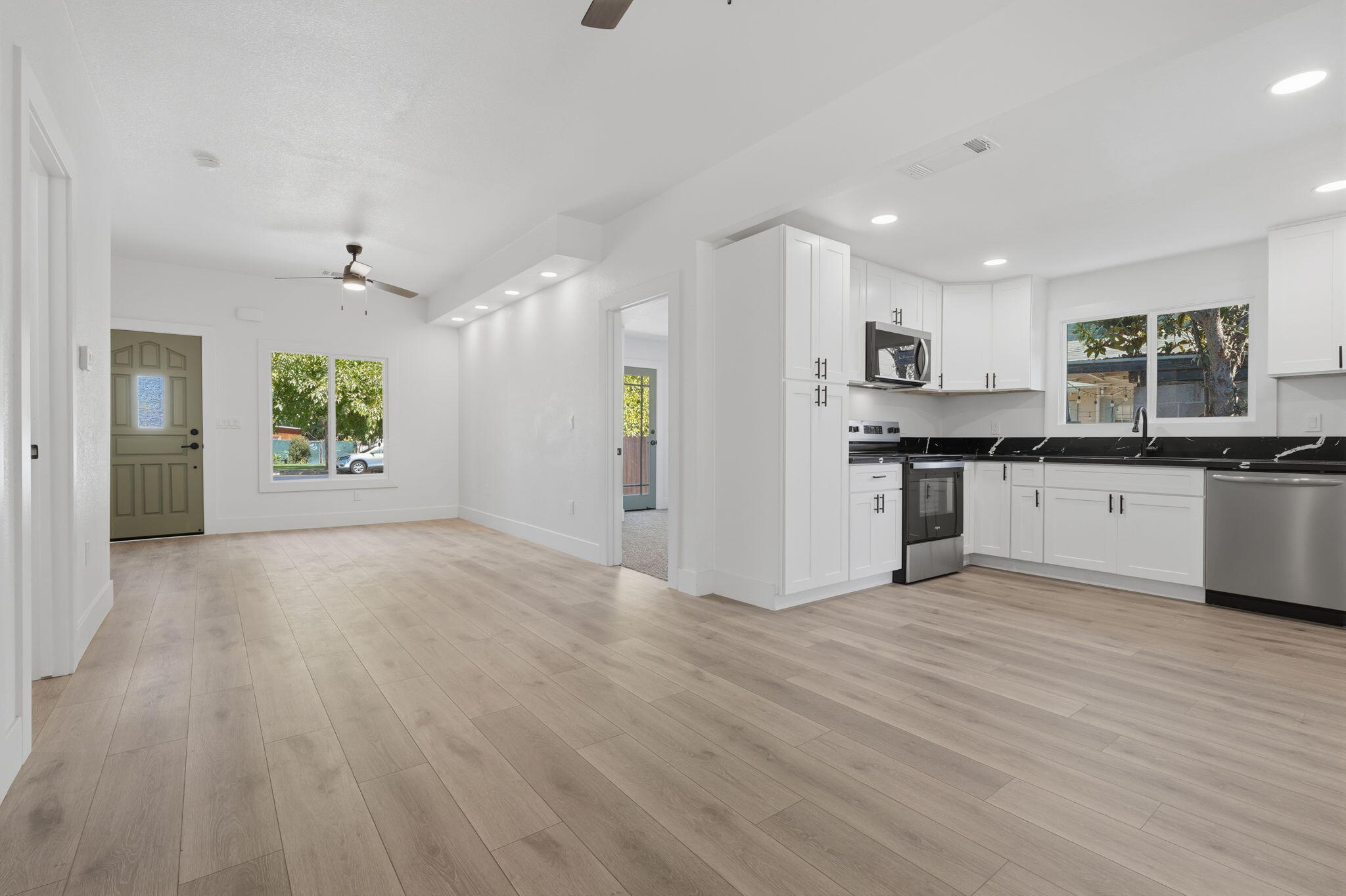 1145 D St, Reedley, CA 93654