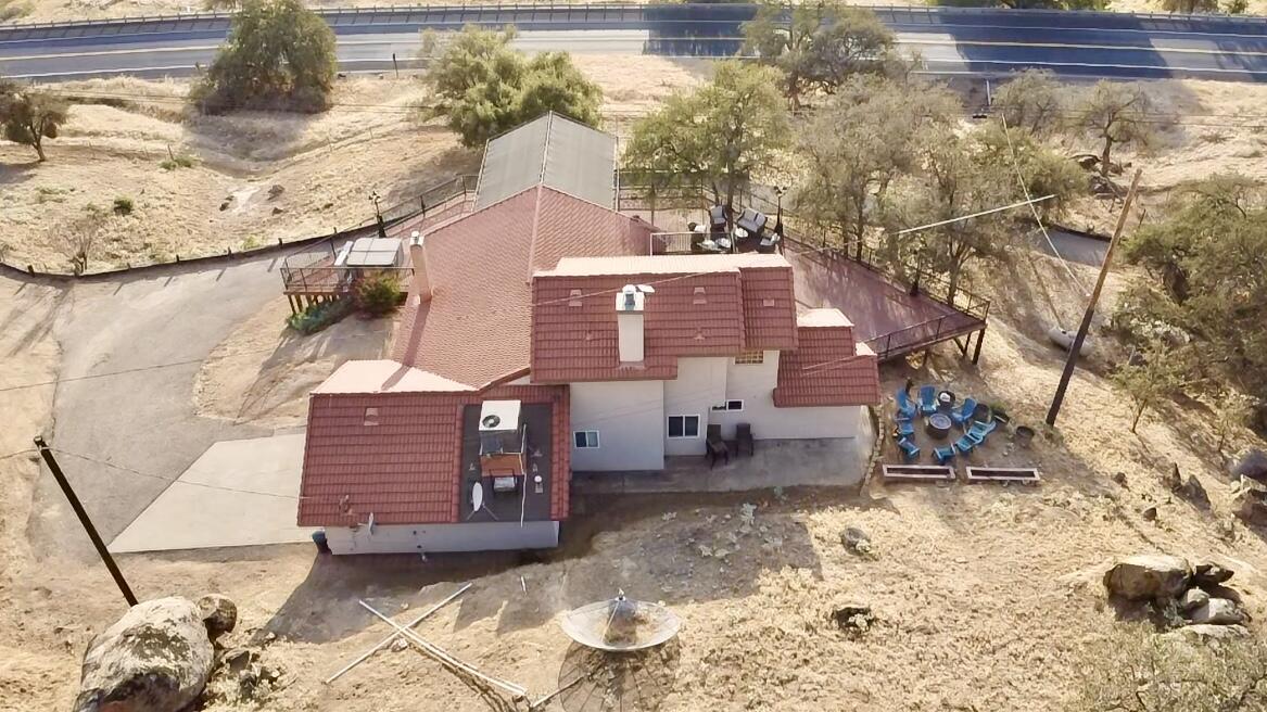 38426 Sierra Dr, Three Rivers, CA 93271