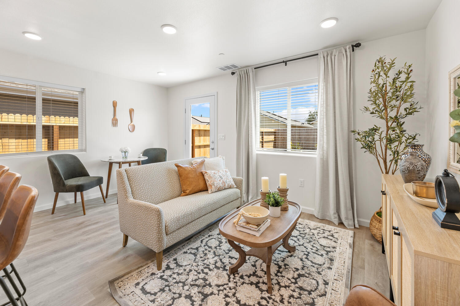 30631 Marigold Rd, Visalia, CA 93291