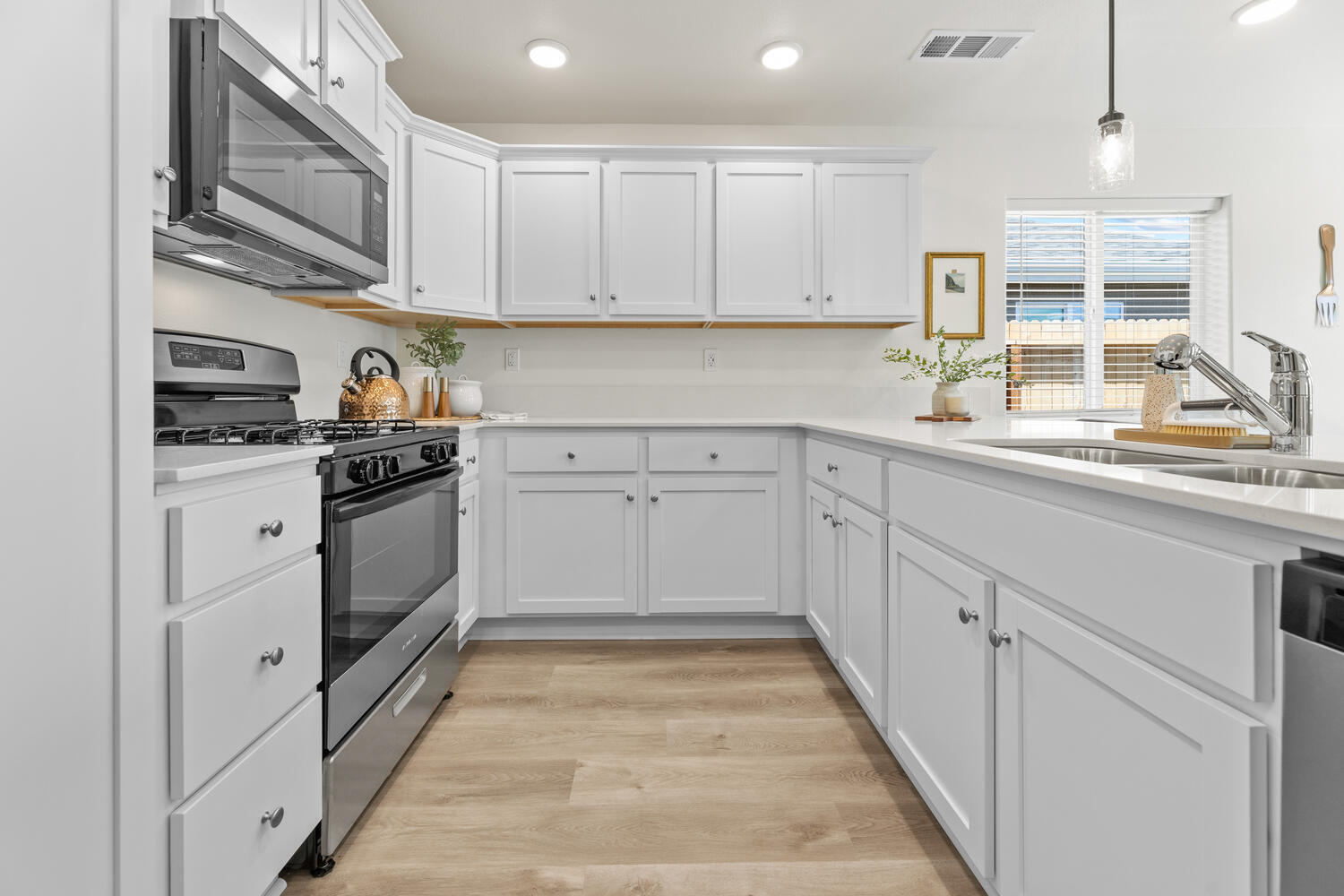 30631 Marigold Rd, Visalia, CA 93291