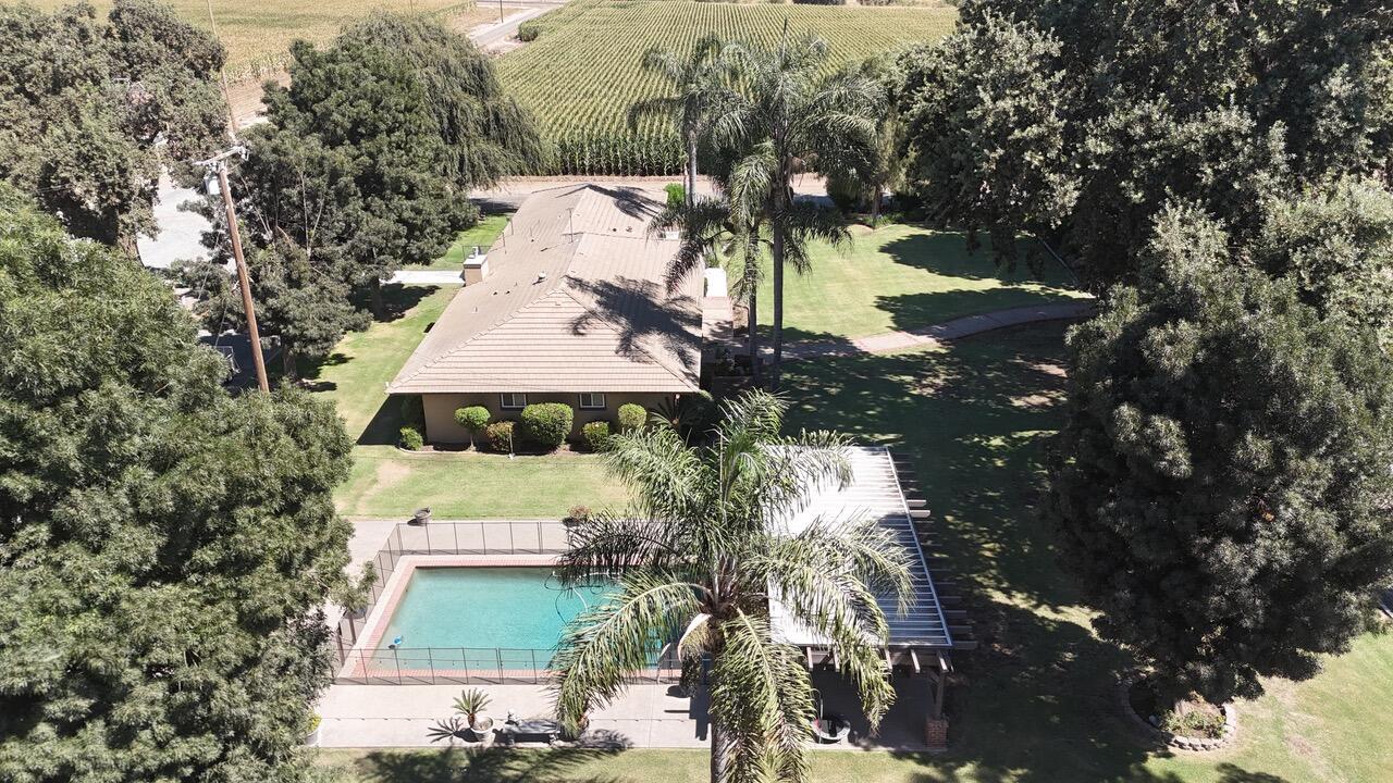 15827 Rd 208, Porterville, CA 93257