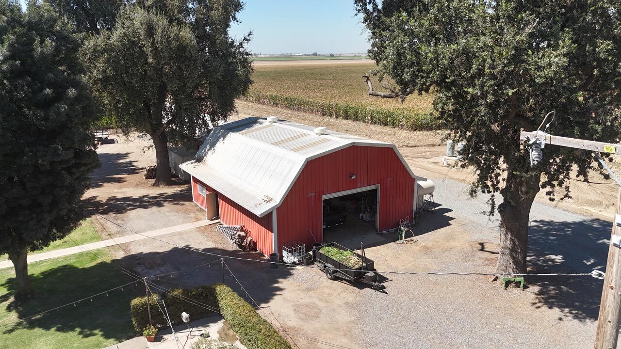 15827 Rd 208, Porterville, CA 93257