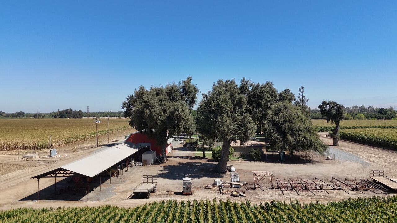 15827 Rd 208, Porterville, CA 93257