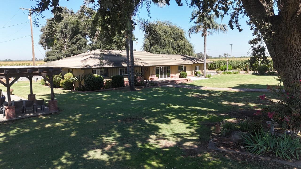 15827 Rd 208, Porterville, CA 93257