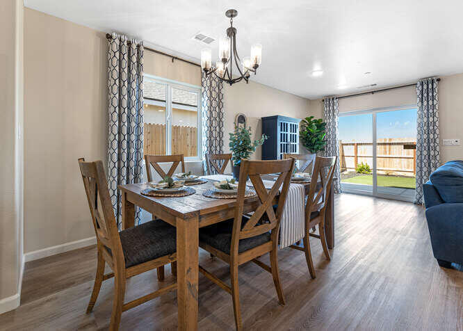 7091 Oriole Ave, Visalia, CA 93291