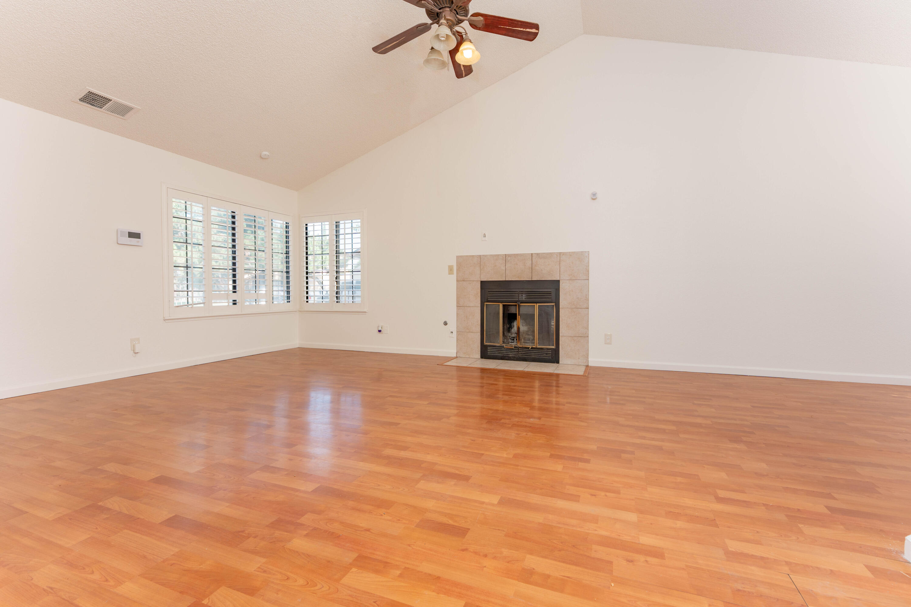 2238 N Carol Ave, Fresno, CA 93722