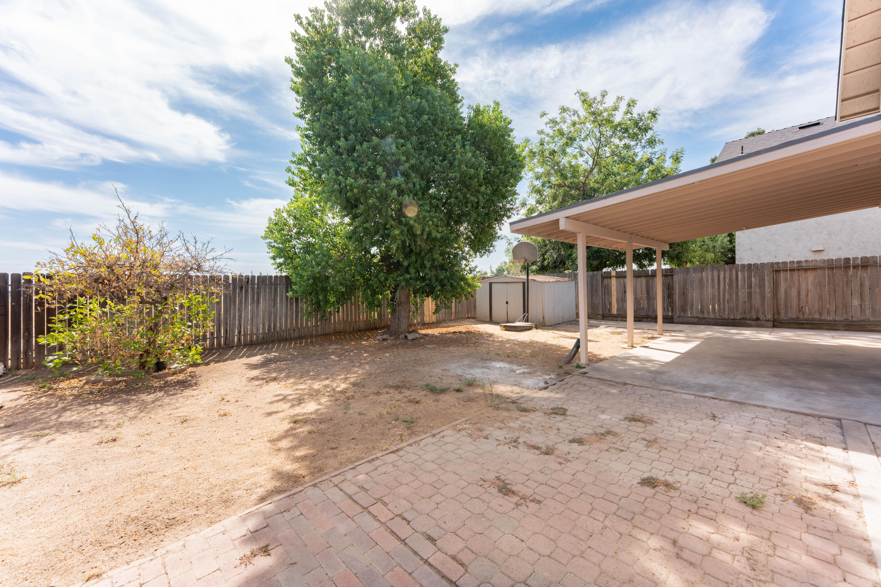 2238 N Carol Ave, Fresno, CA 93722