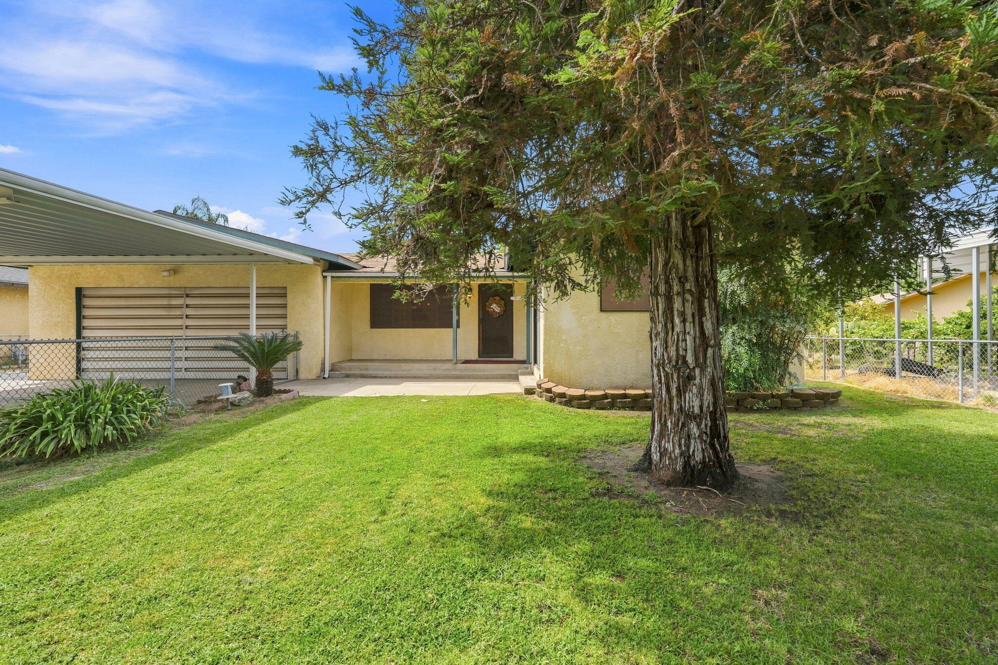 861 Halsey St, Porterville, CA 93257